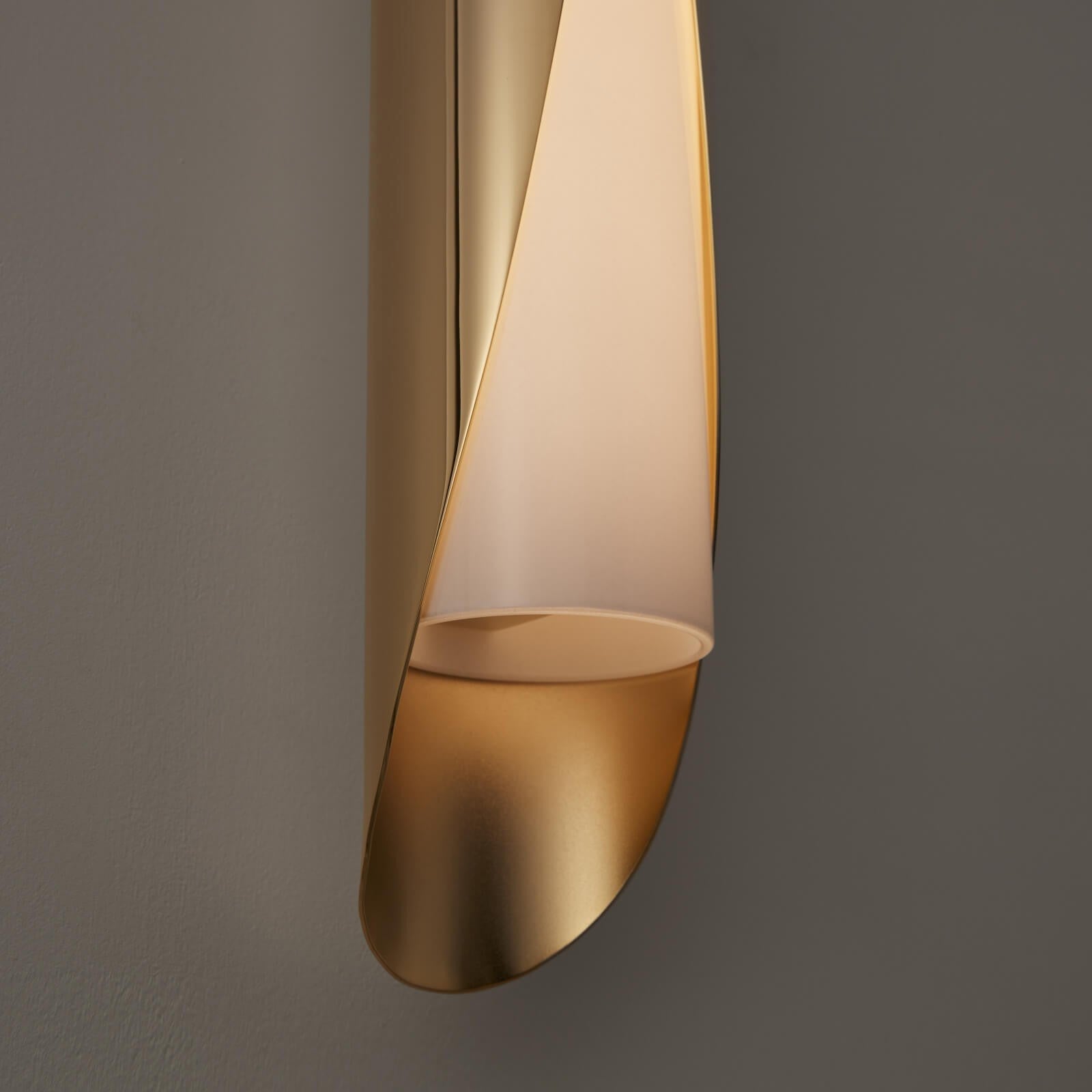 Jolt Lampe Murale En Métal Cuivre Et Acrylique Minimaliste Moderne