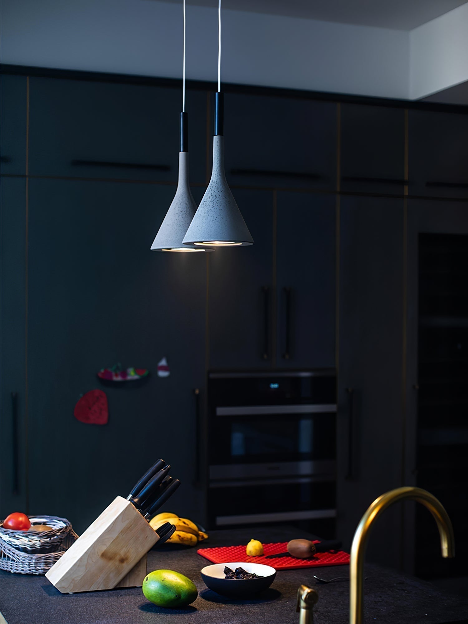 Solara Lampe suspendue conique en béton industrielle