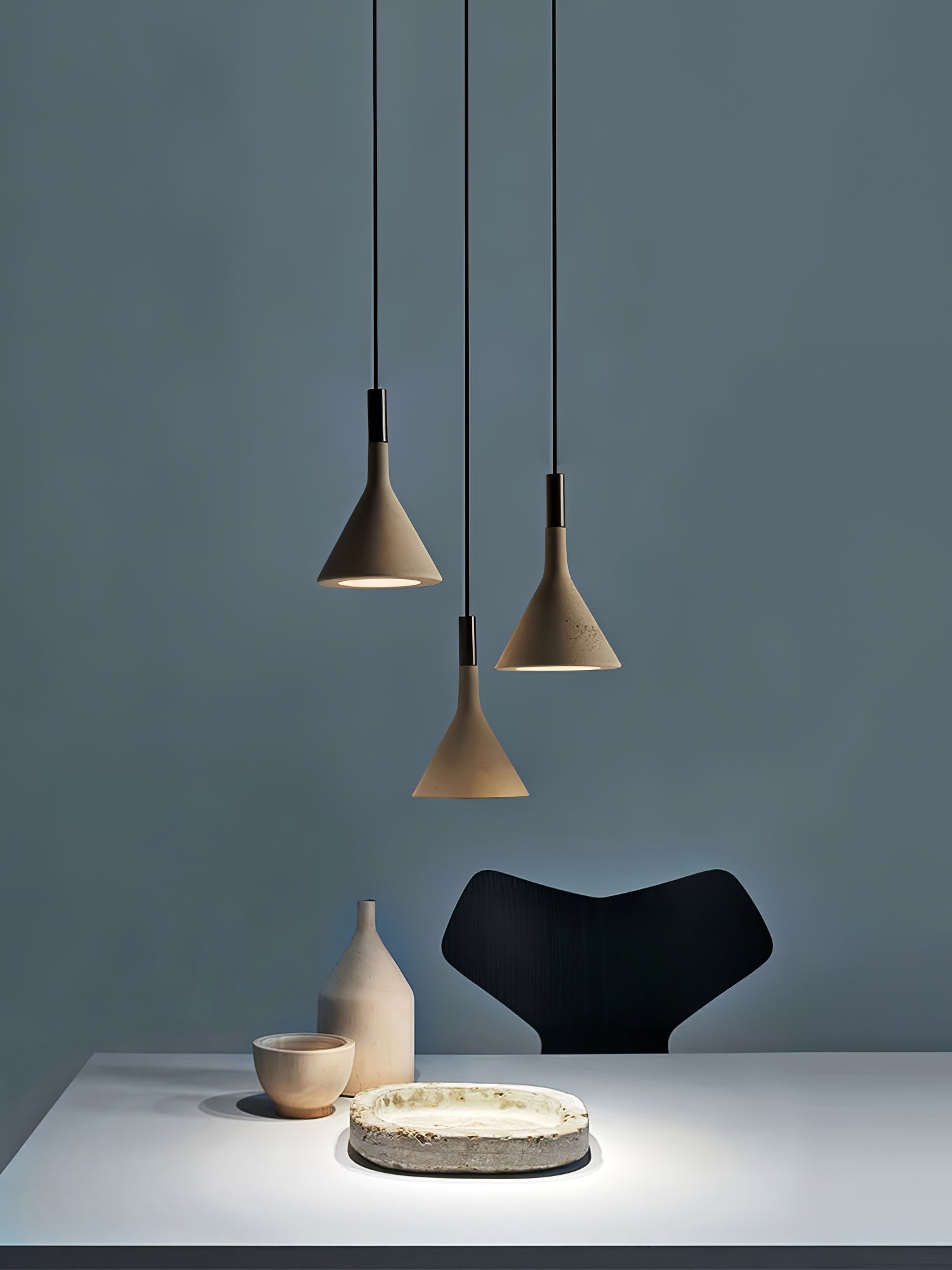 Solara Lampe suspendue conique en béton industrielle