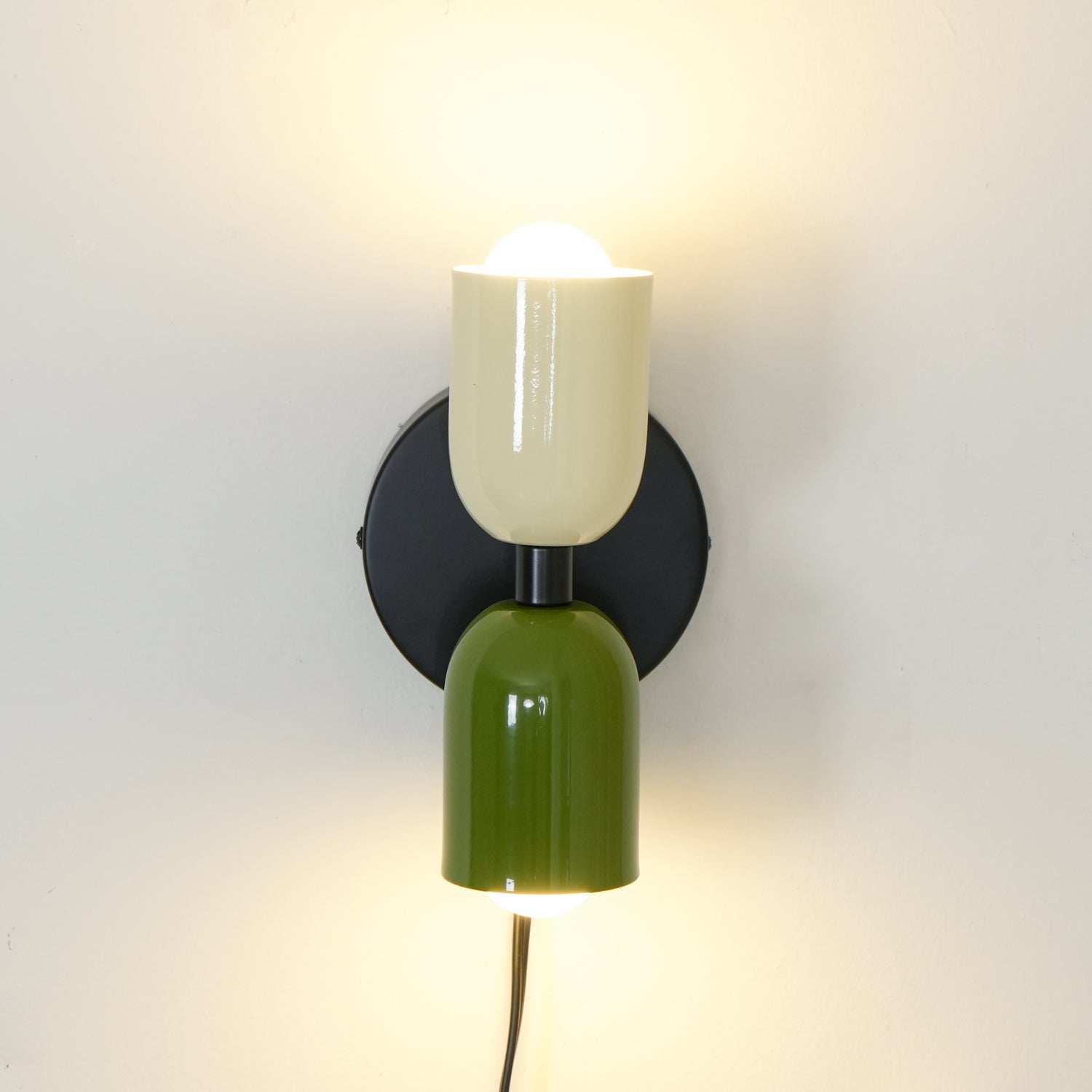 Lustra Wall Lamp Green Black Minimalist Plug-In