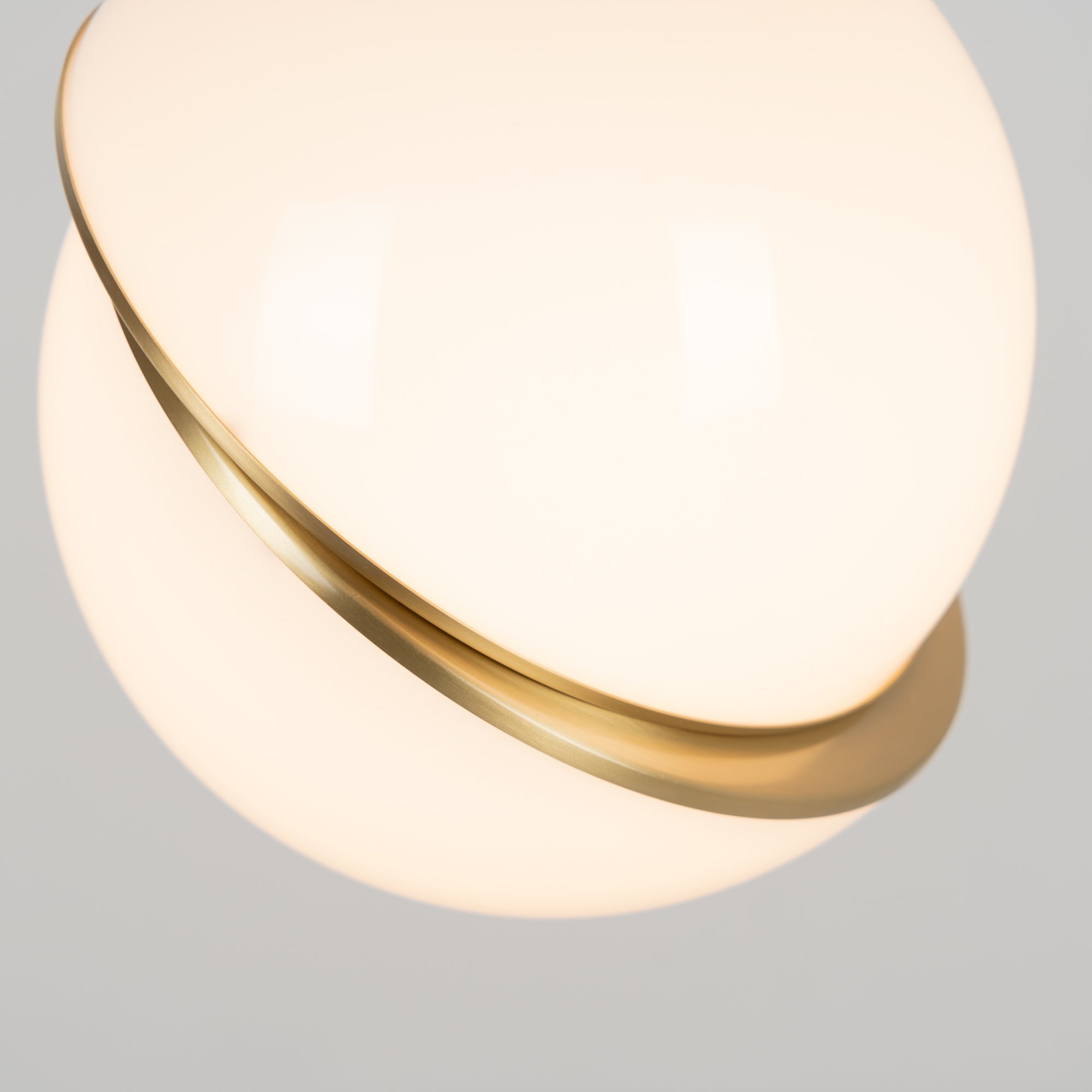 Cavira Pendant Minimalistic Glass Lamp