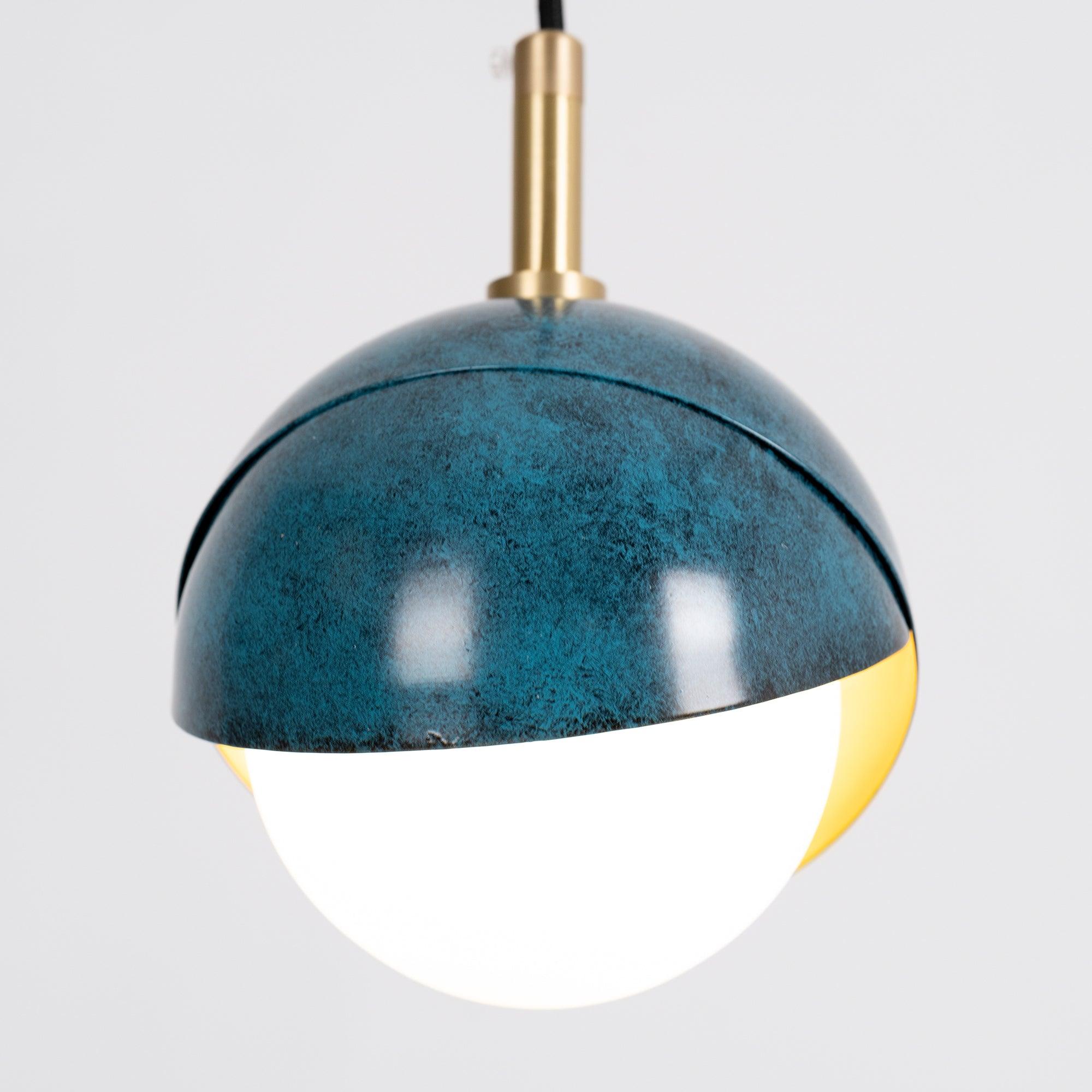 Solara Lampe Suspendue en Laiton Globe Opale Emboîté Moderne