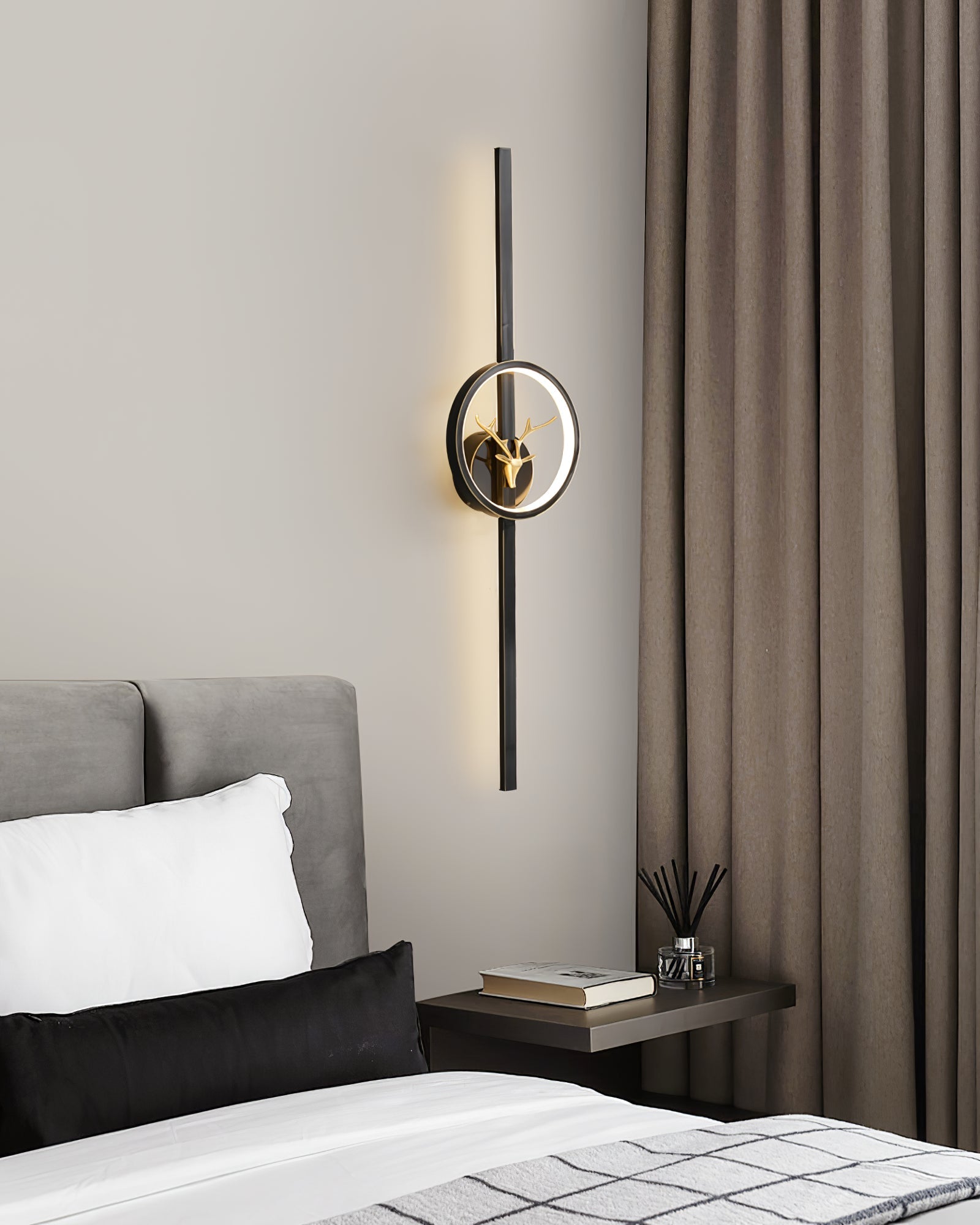 Vavinisra Classique Cerf Laiton Applique