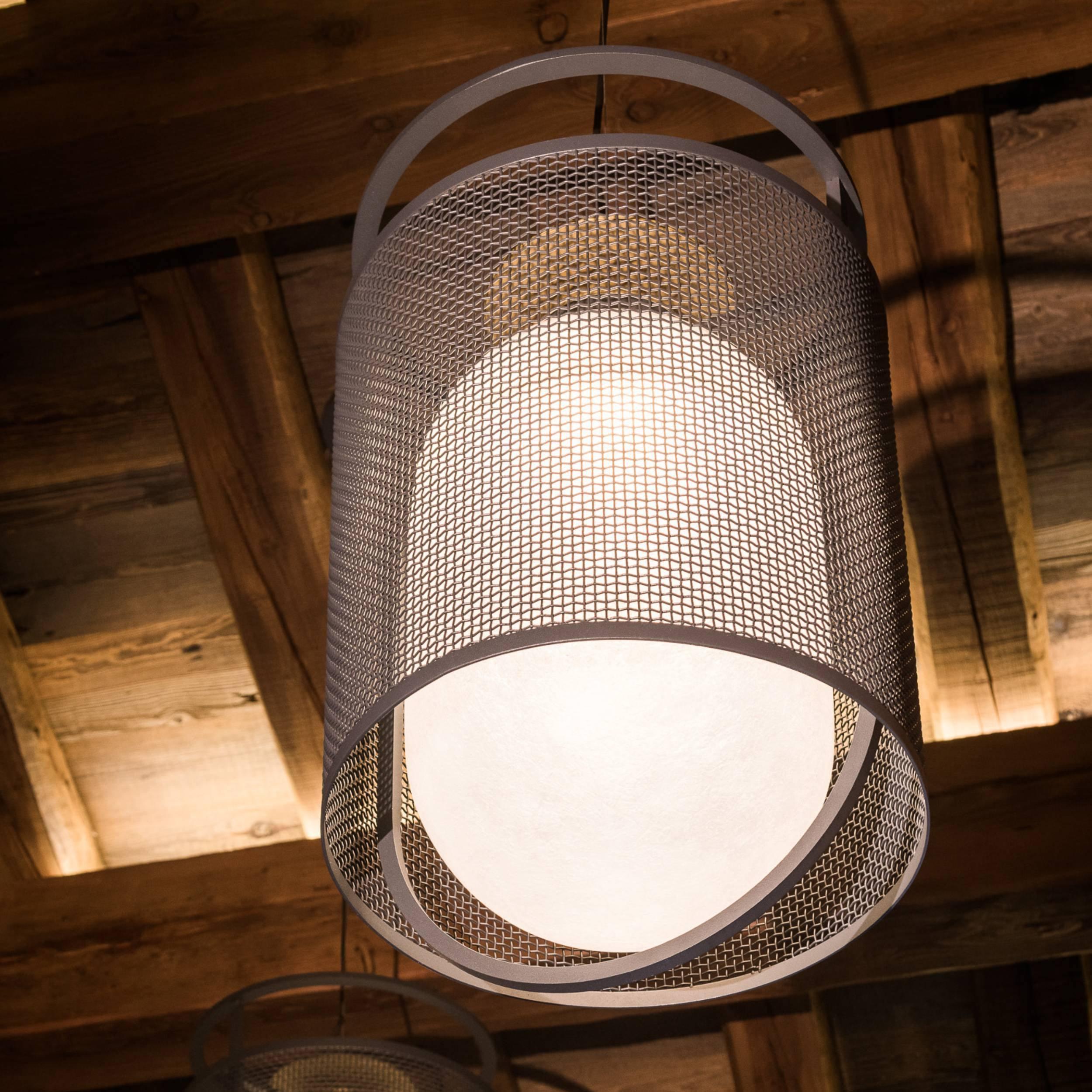 Solara Suspension Cylindre en Maille Accent en Laiton Industriel