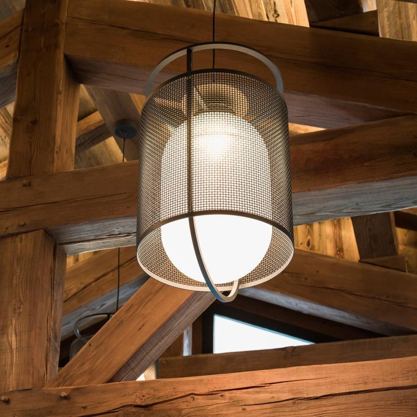 Solara Suspension Cylindre en Maille Accent en Laiton Industriel