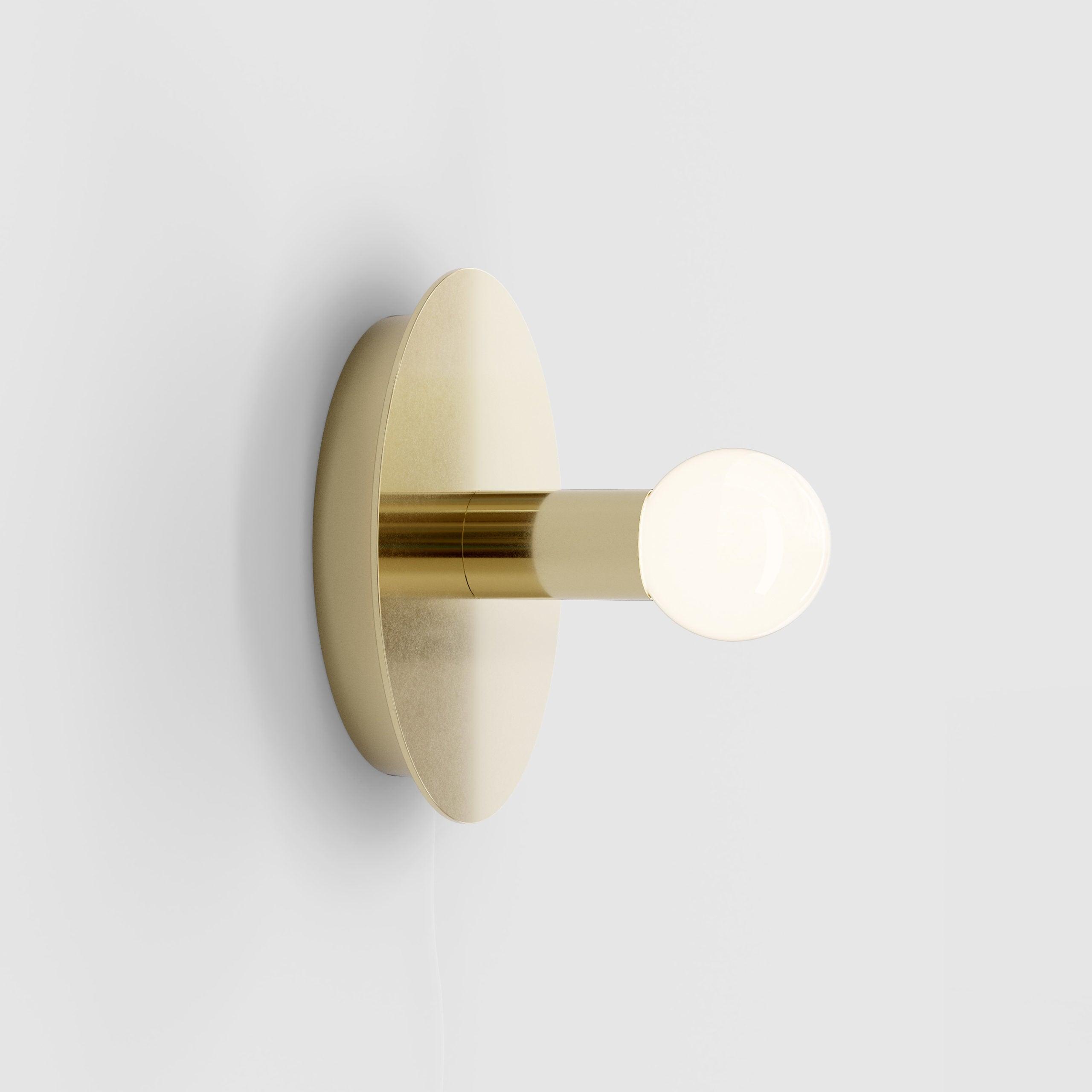 Lustra Wall Lamp Brass Bulb