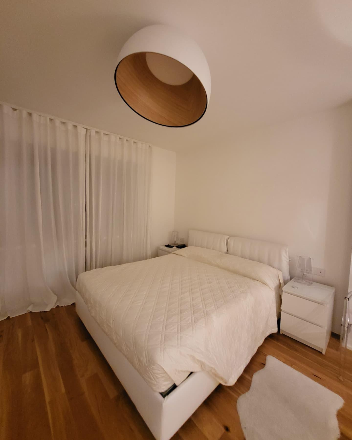 Lampe de Plafond Dôme en Bois Intérieur Chaleureux Moderne Minimaliste