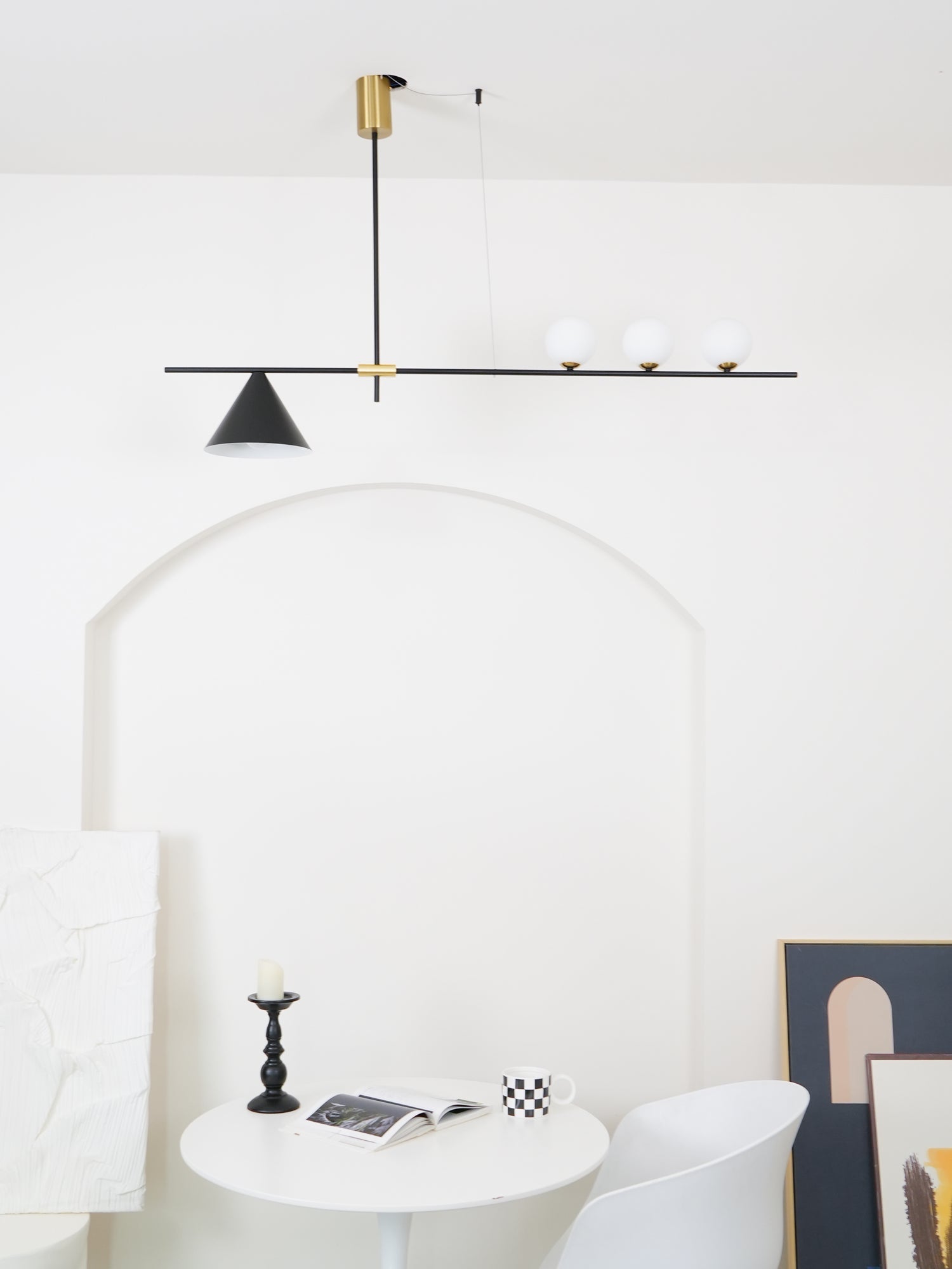Lumora Suspension Dorée Contemporaine