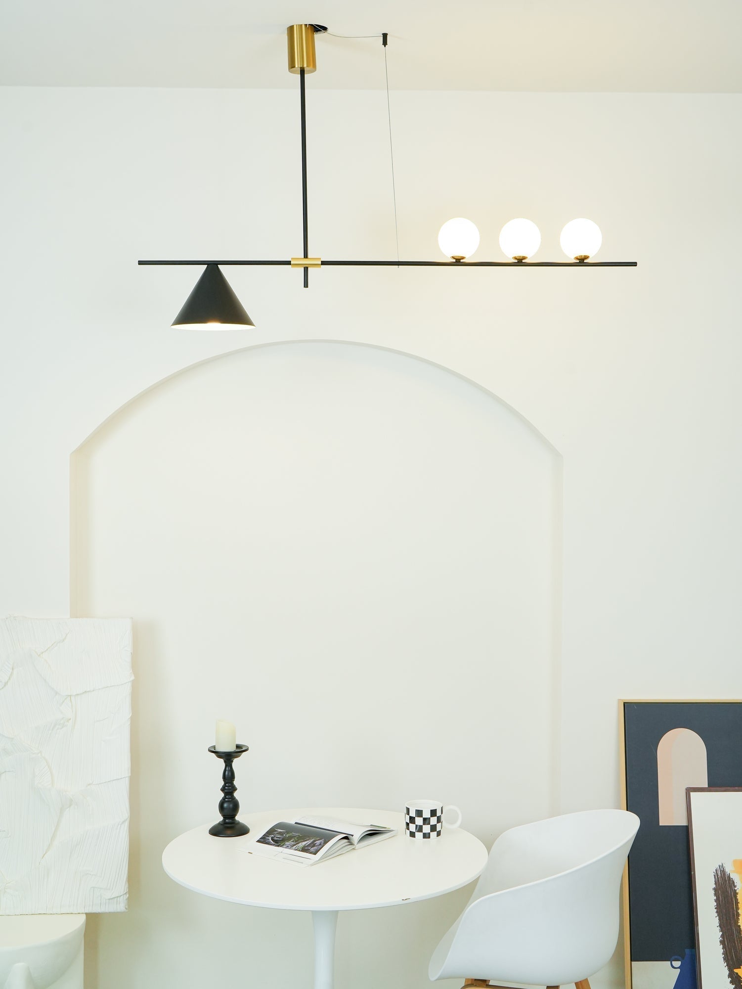 Lumora Suspension Dorée Contemporaine