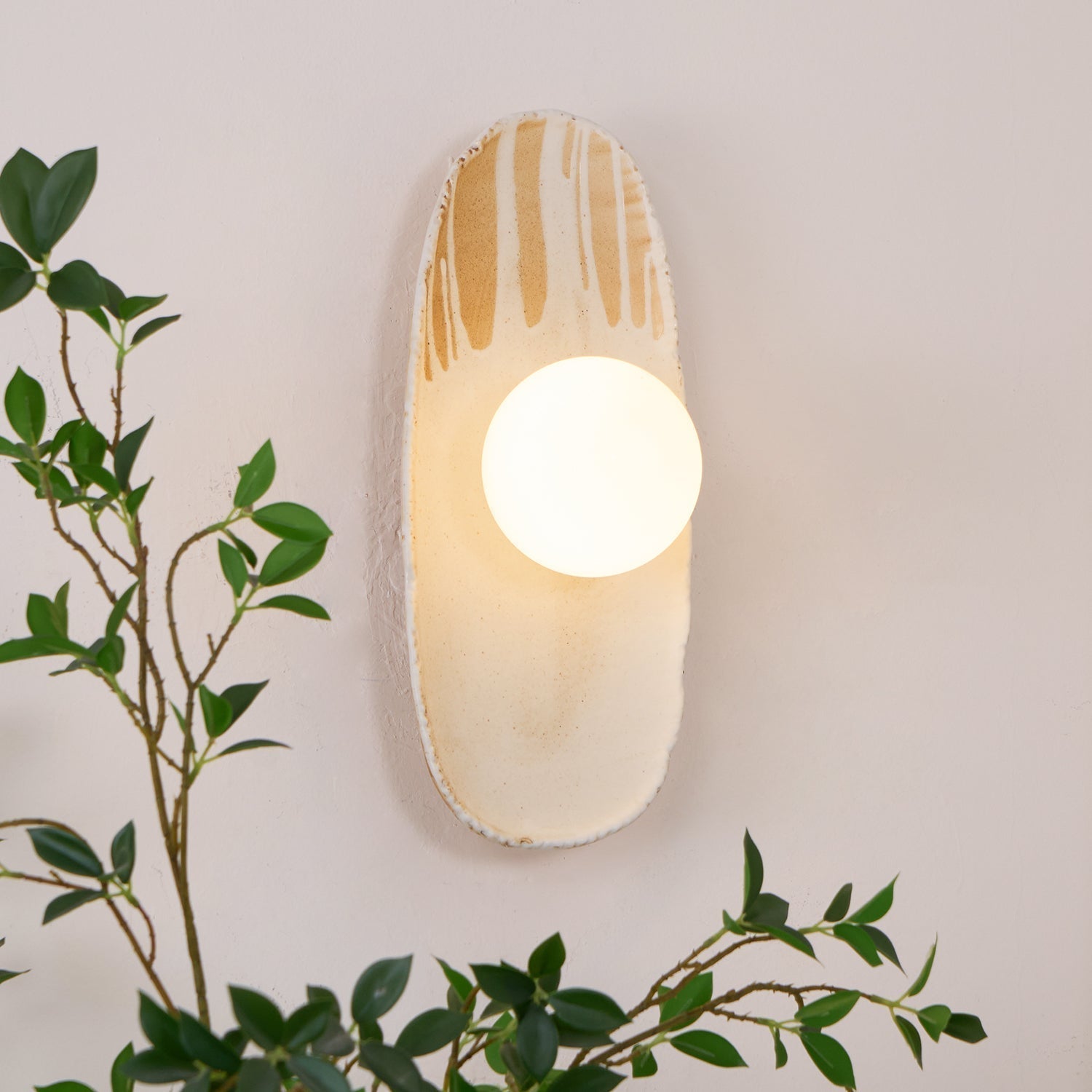 Halien Applique murale Corps en céramique Diffuseur en verre Lumière d'accent artistique