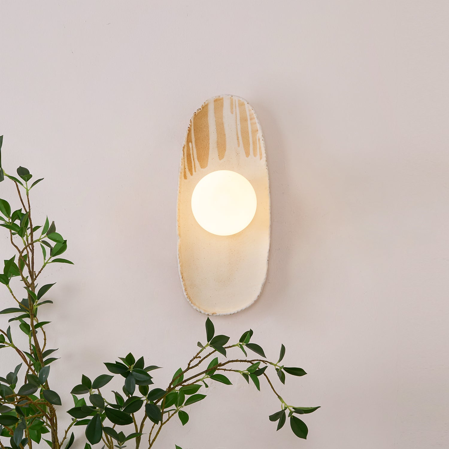 Halien Applique murale Corps en céramique Diffuseur en verre Lumière d'accent artistique