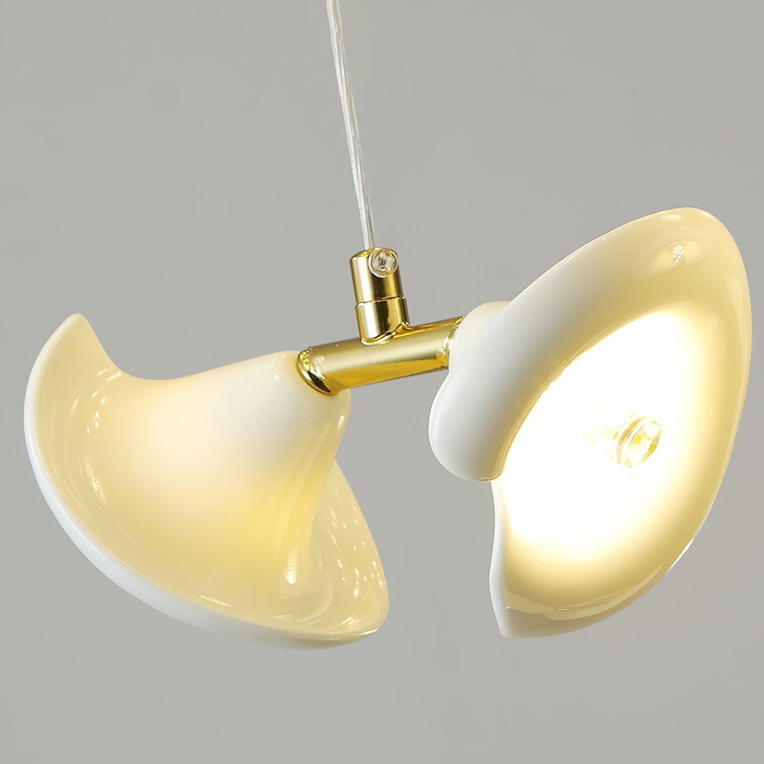 Fiora Lustre Cascade de Pétales Élégance