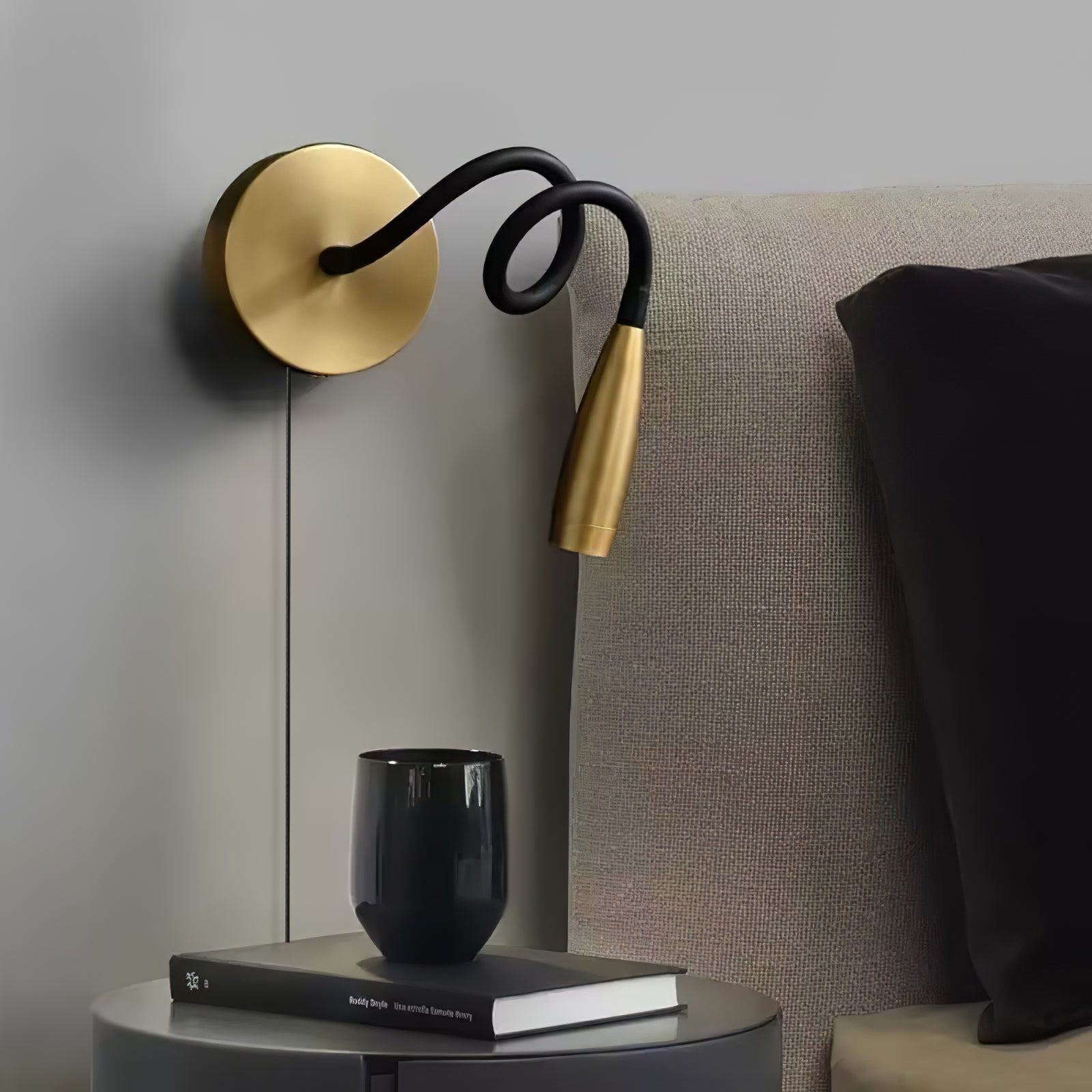 Zodore Modern Minimalist Plug-in Wall Light