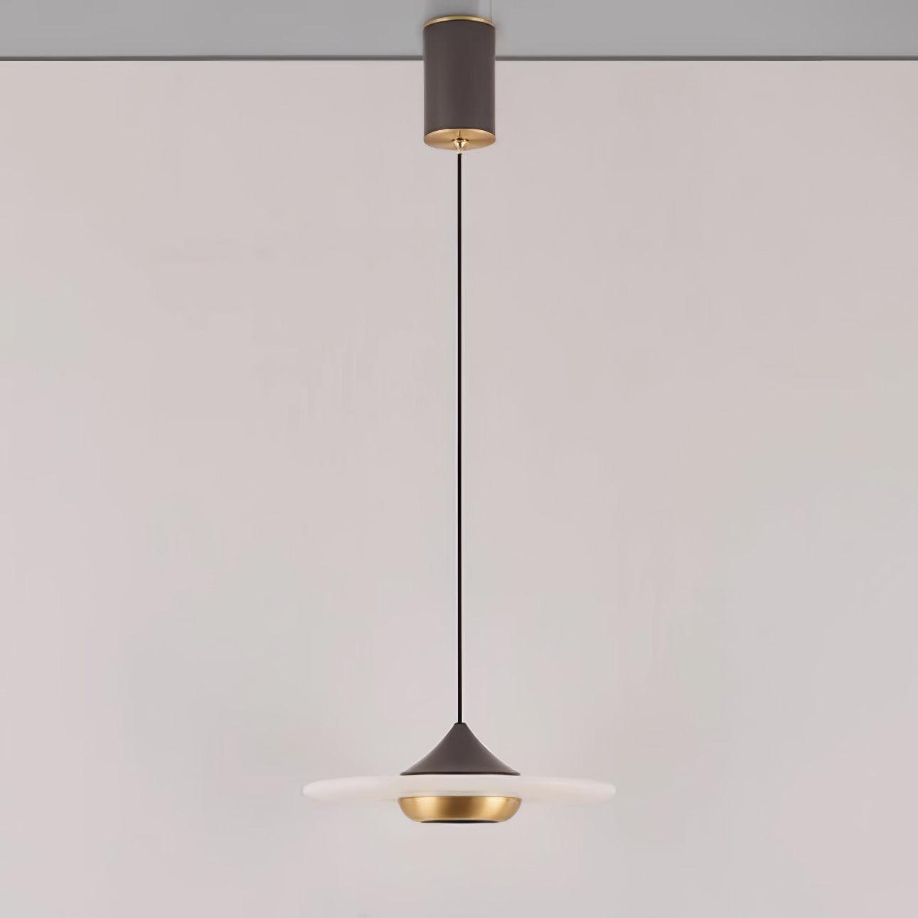 Liorice Suspension en Marbre Confortable