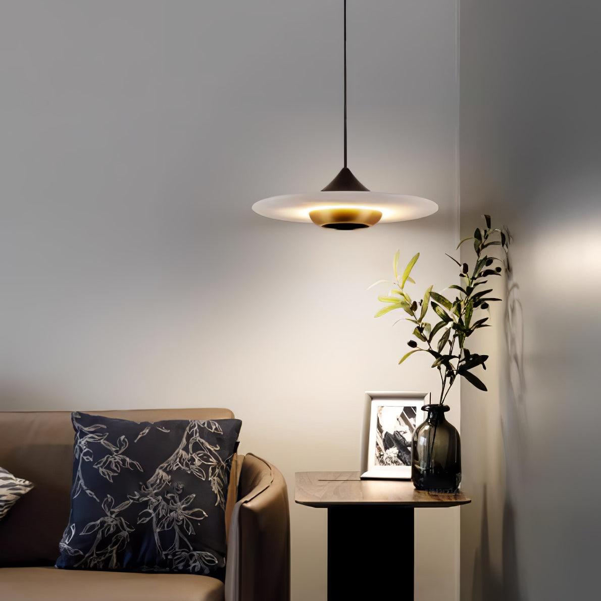Liorice Suspension en Marbre Confortable