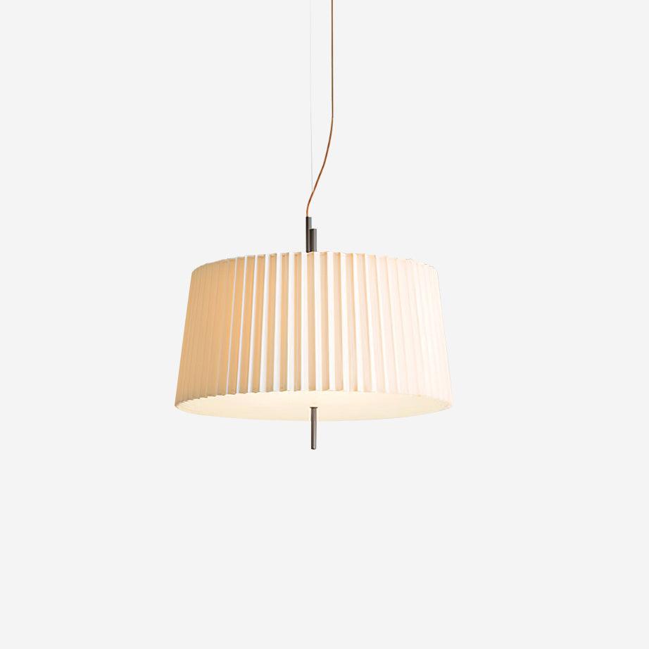 Folie Suspension Plissée Minimaliste Sérénité