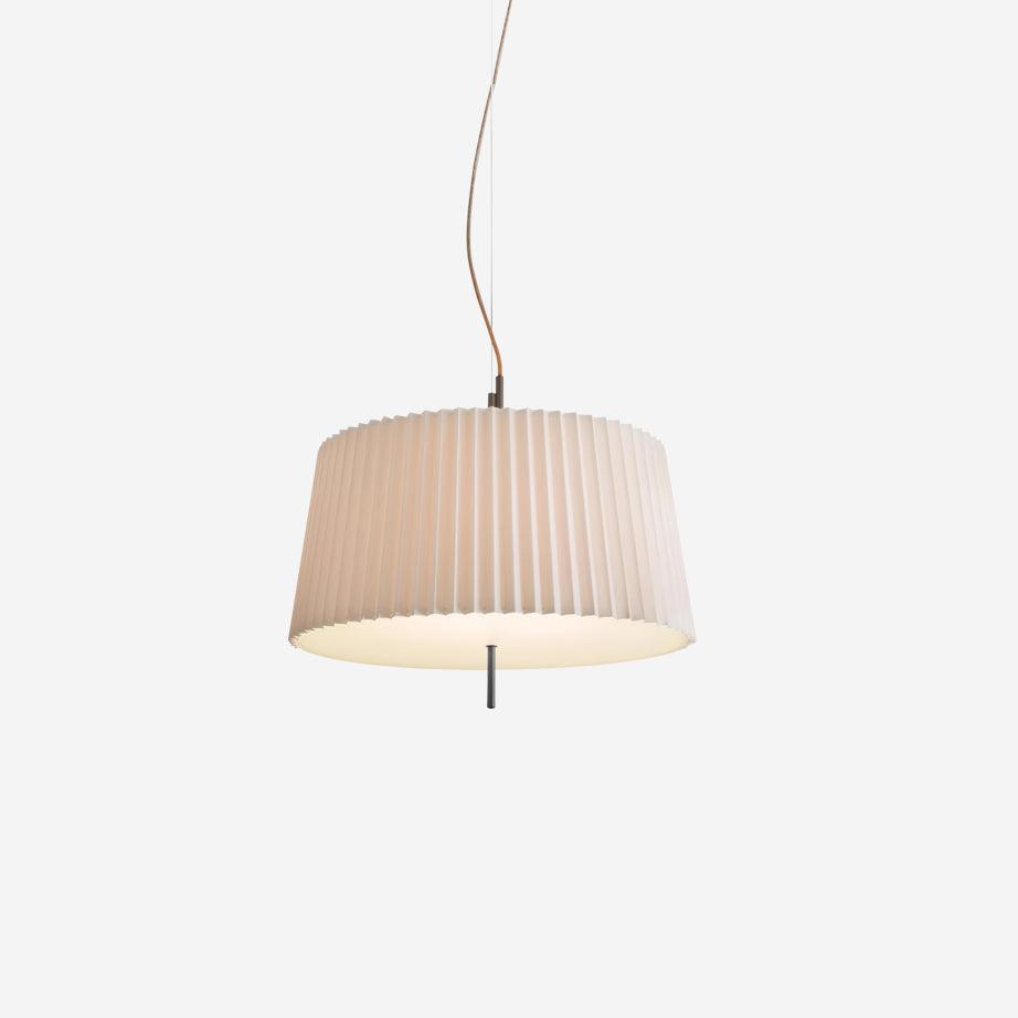 Folie Suspension Plissée Minimaliste Sérénité