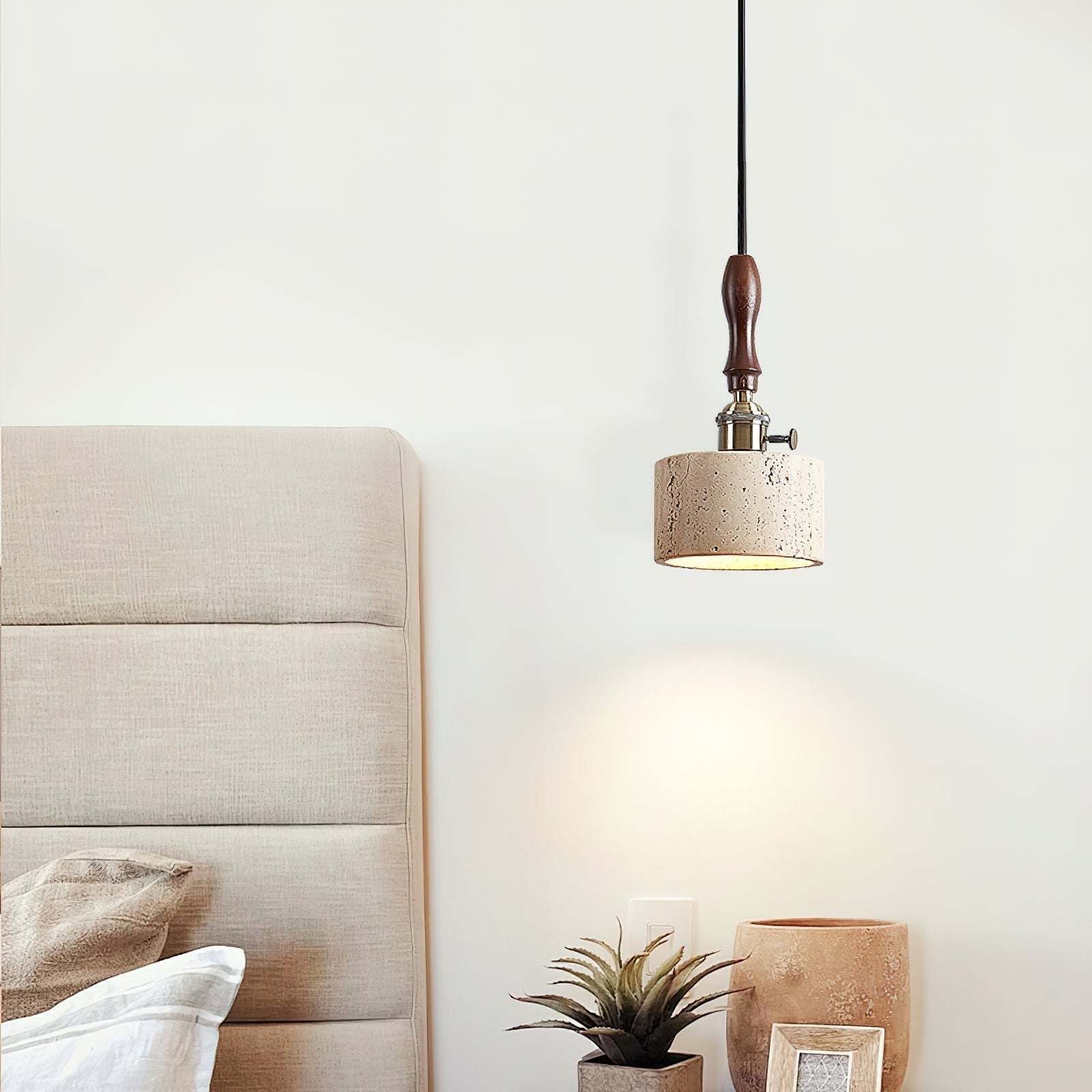 Sycaran Suspension Noyer Travertin Moderne