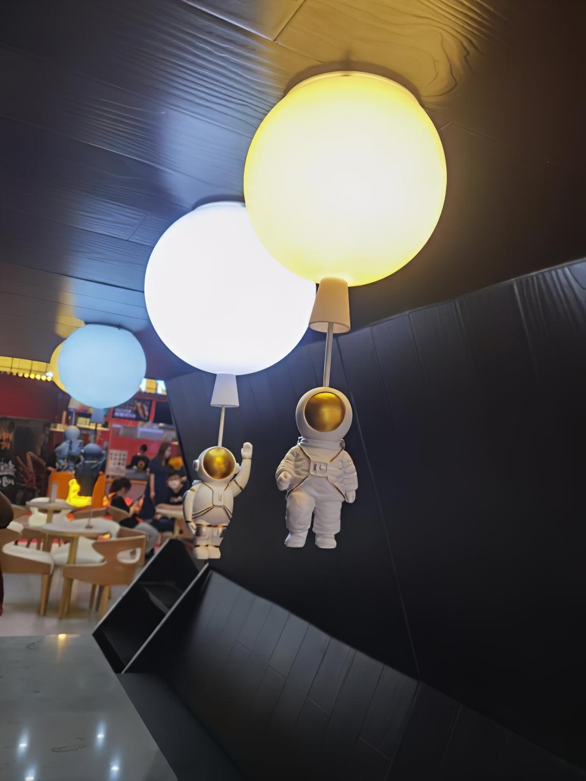 Solara Lampe Plafonnier Acrylique Ballon Astronaute