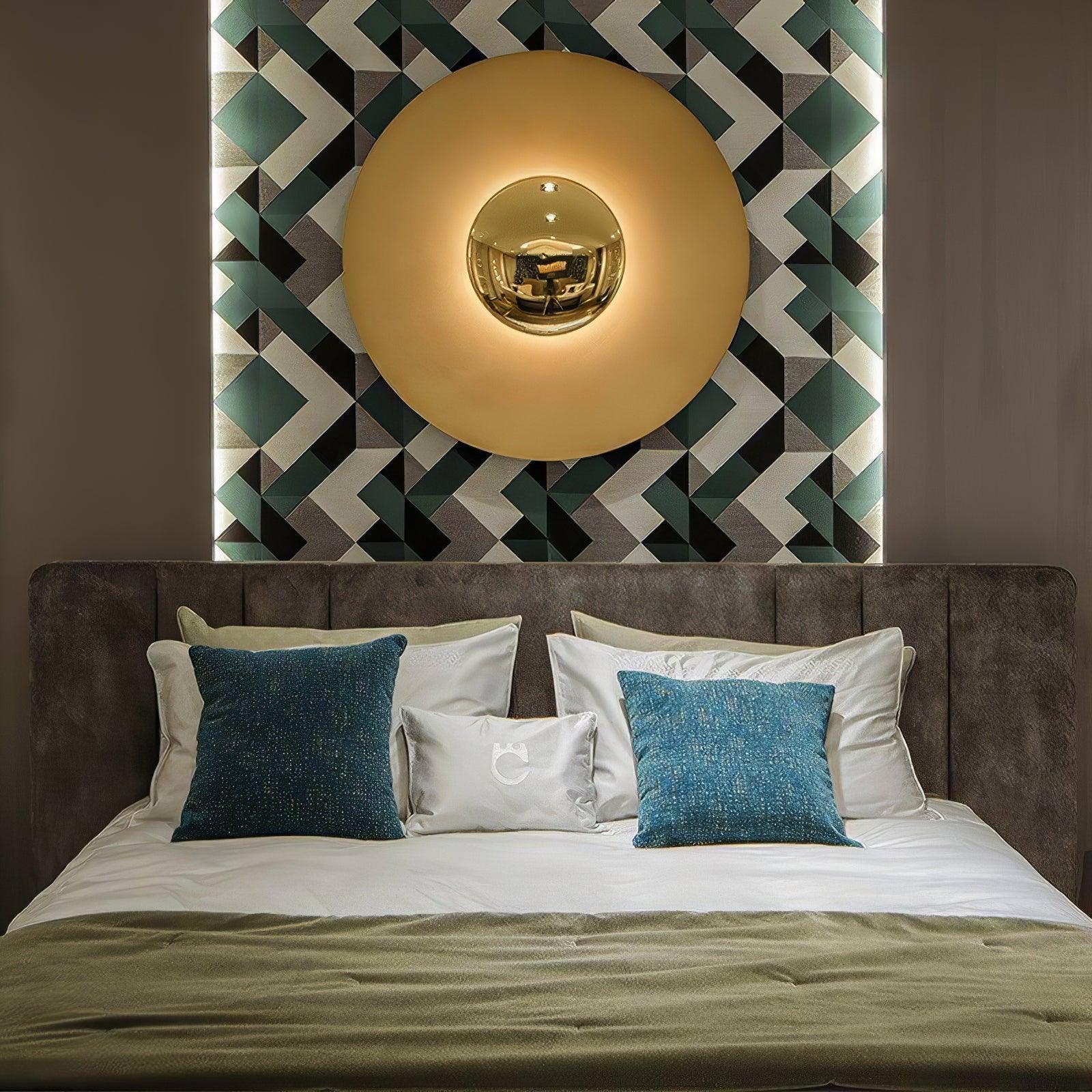 Peacemaker Elegance Simplicity Glow Wall Light