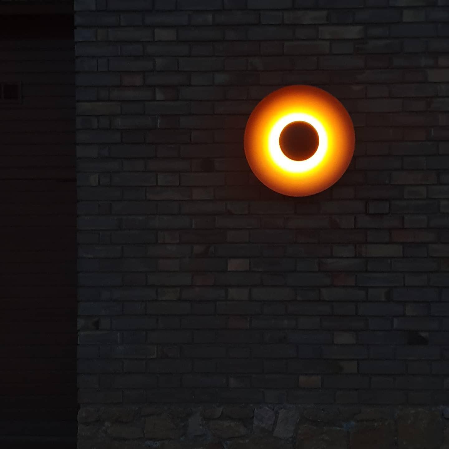 Erlirora Simplicity Glow Plug-in Wall Light