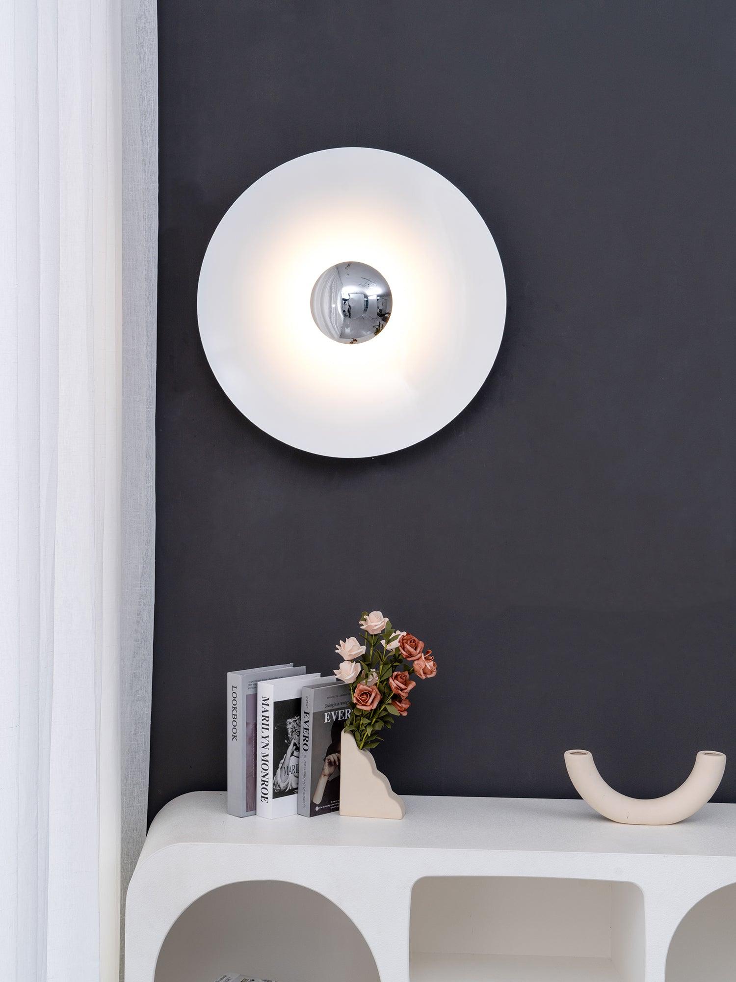 Peacemaker Elegance Simplicity Glow Wall Light