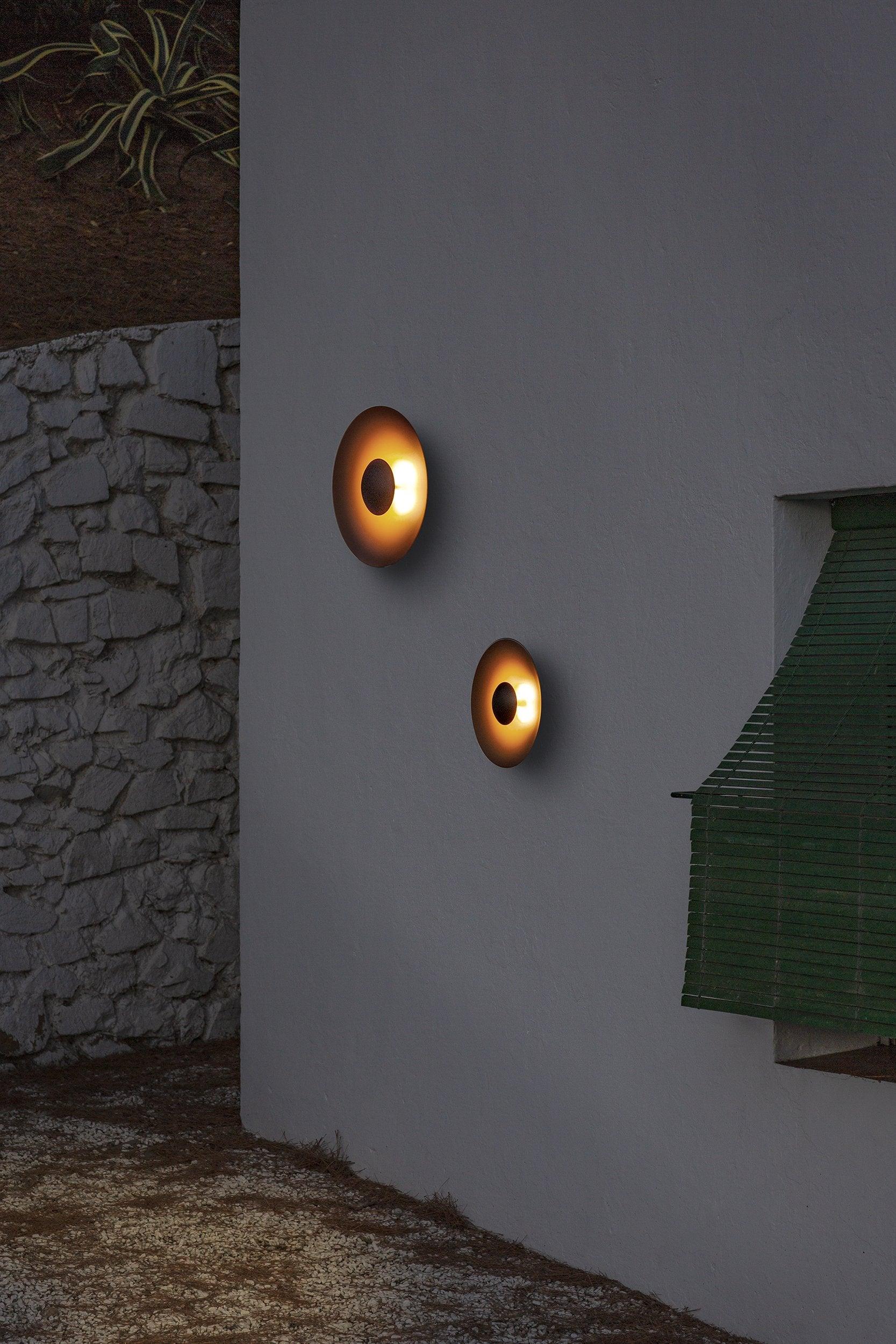 Peacemaker Elegance Simplicity Glow Wall Light