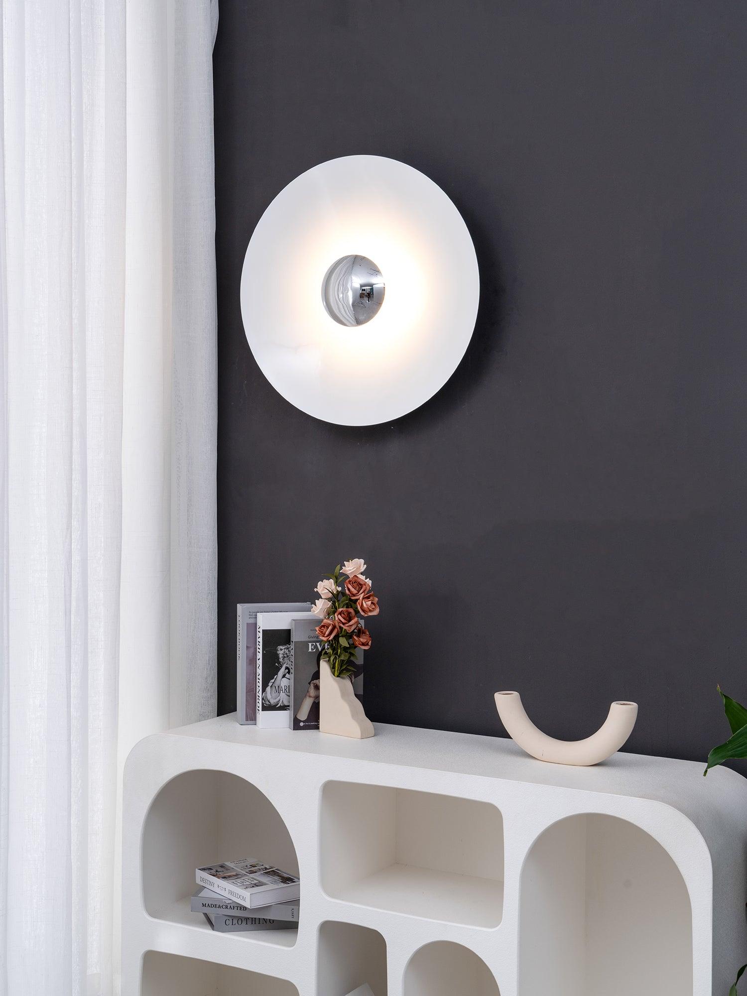 Peacemaker Elegance Simplicity Glow Wall Light