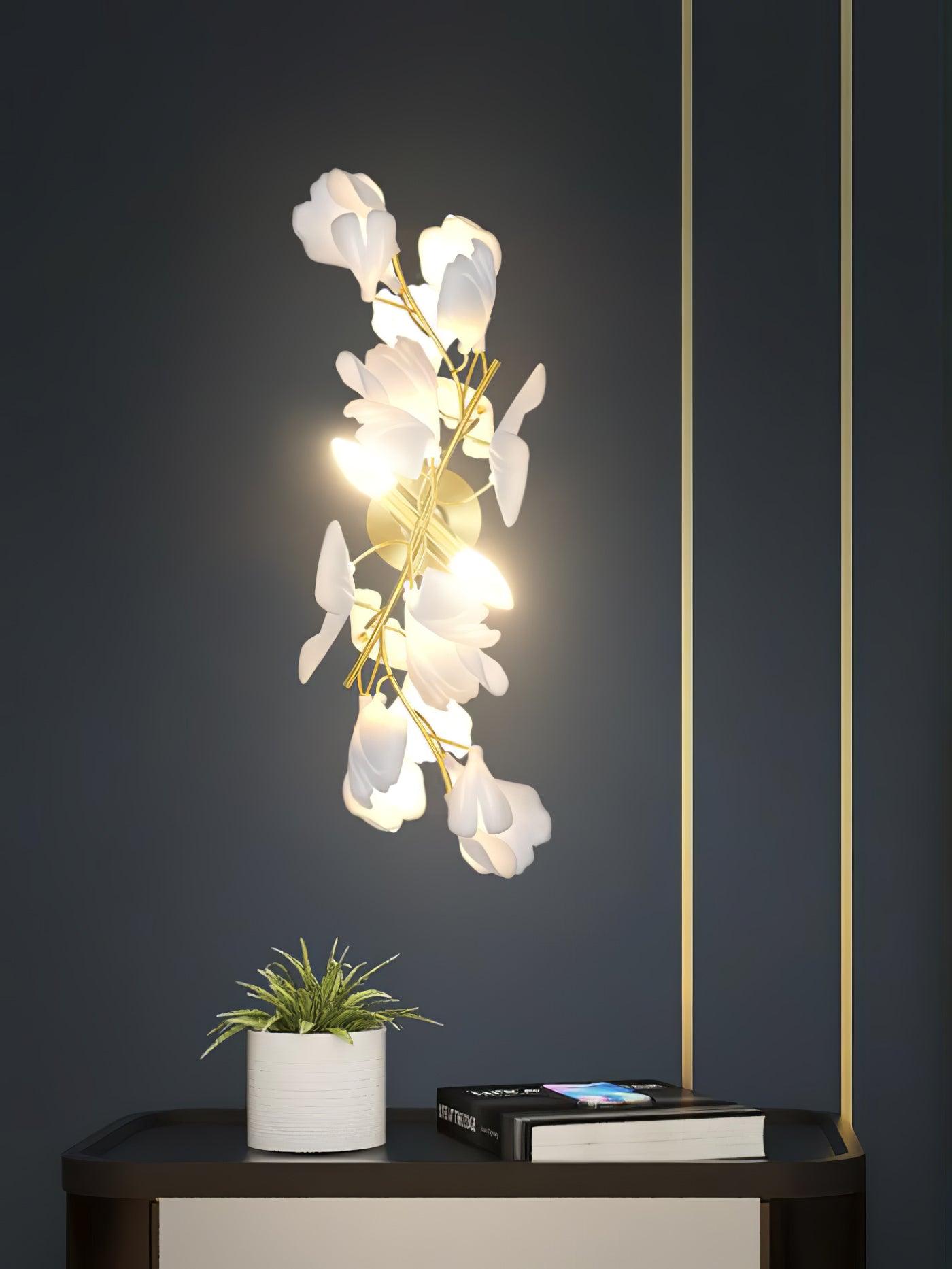 Lustra Wall Lamp Gingko Flowers Brass
