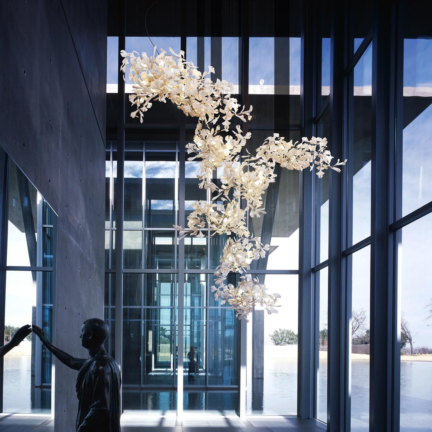 Olivia Lustre en céramique en forme de branche avec feuille de gingko