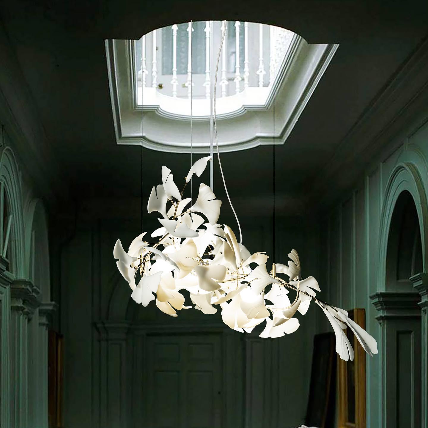 Olivia Lustre en céramique en forme de branche avec feuille de gingko