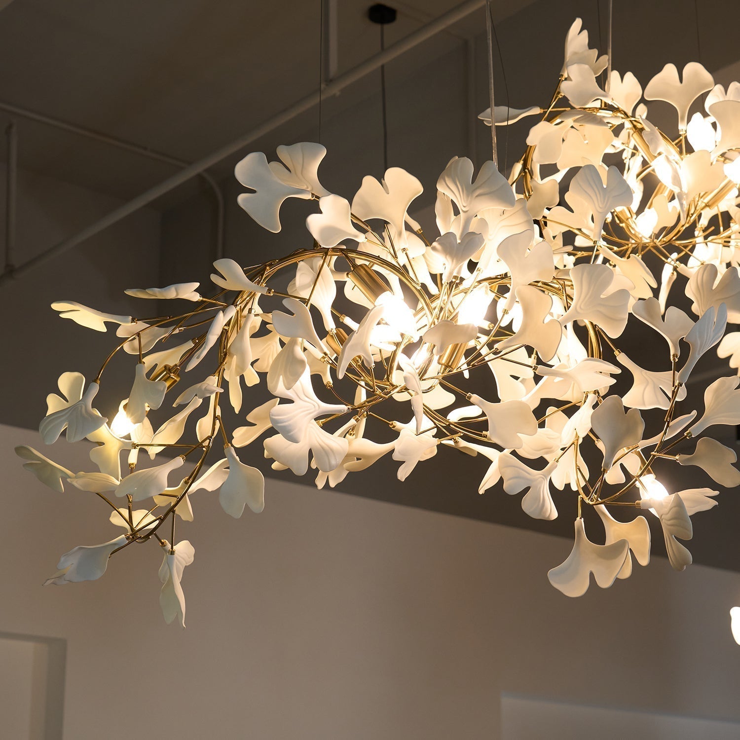 Elysia Lustra Lustre Canopée Florale Élégant