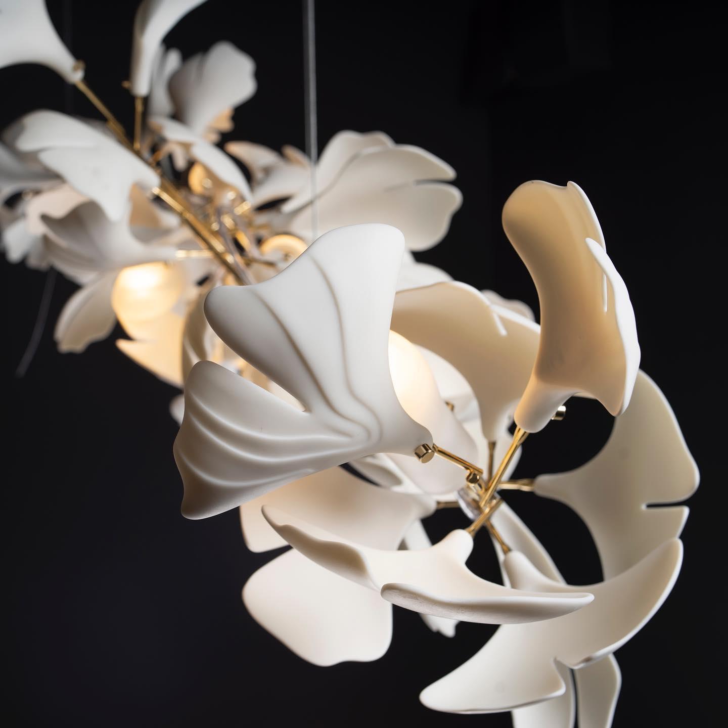 Lustra Suspension Lampe Feuilles de Gingko en Porcelaine Dorée
