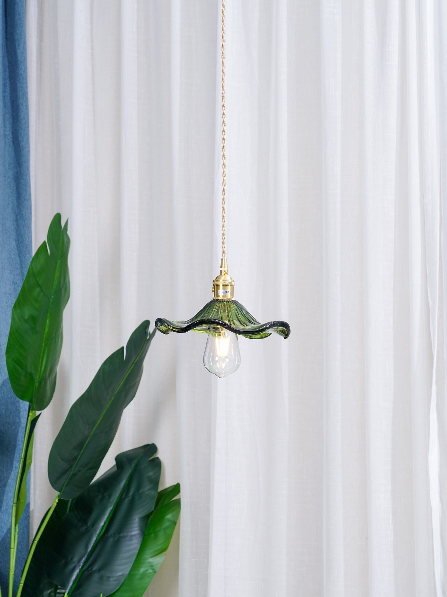 Nerisse Suspension en Verre et Laiton Vintage
