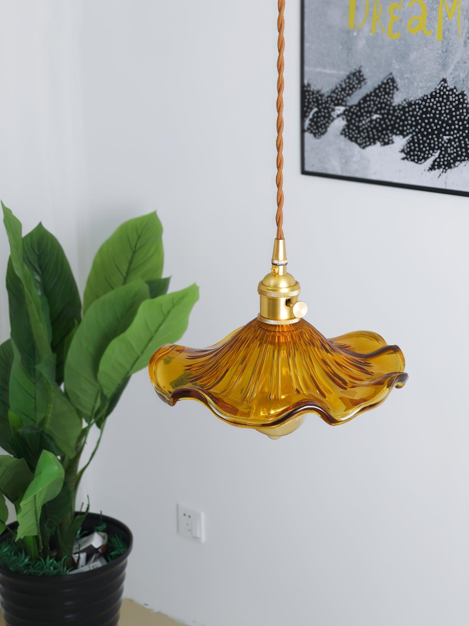 Nerisse Suspension en Verre et Laiton Vintage