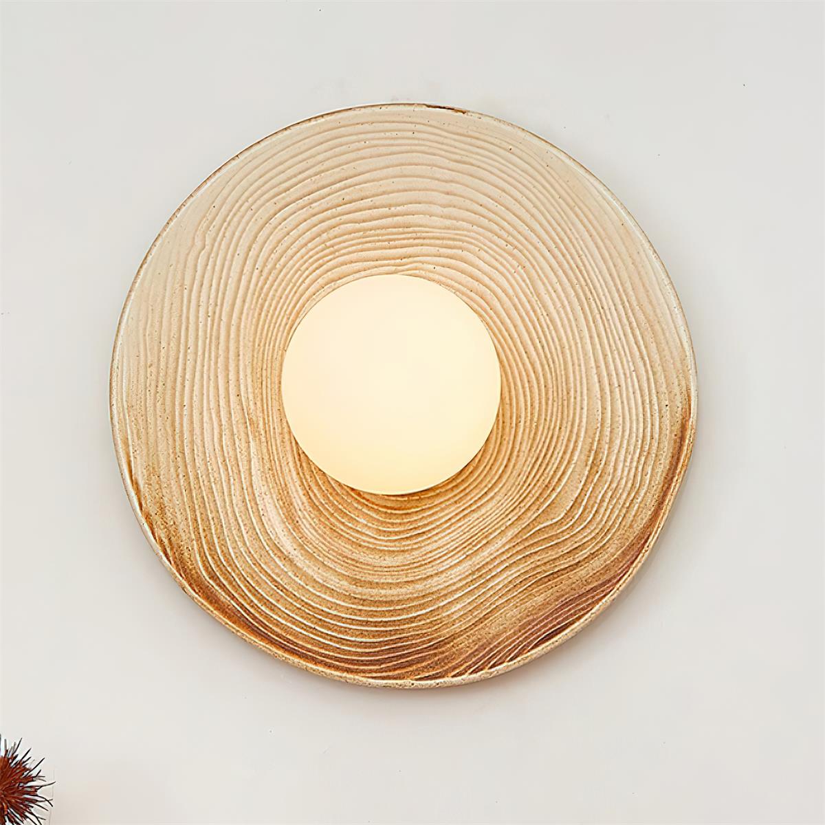 Applique Murale en Céramique Texturée Avec Accents en Bois pour Entrées Modernes