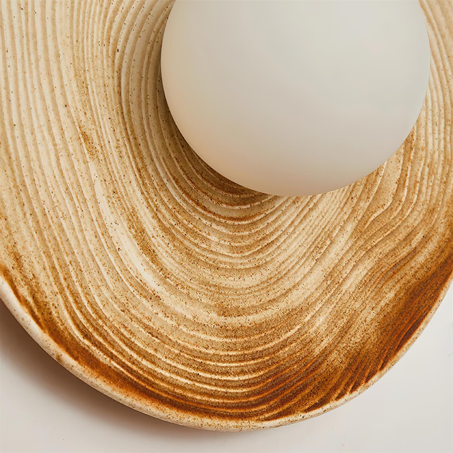 Applique Murale en Céramique Texturée Avec Accents en Bois pour Entrées Modernes