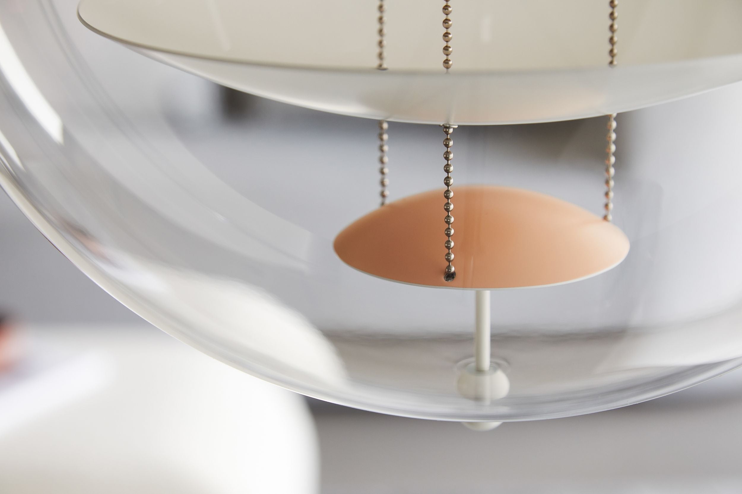 Orlaeen Lampe suspendue Globe en métal et acrylique à créativité individuelle