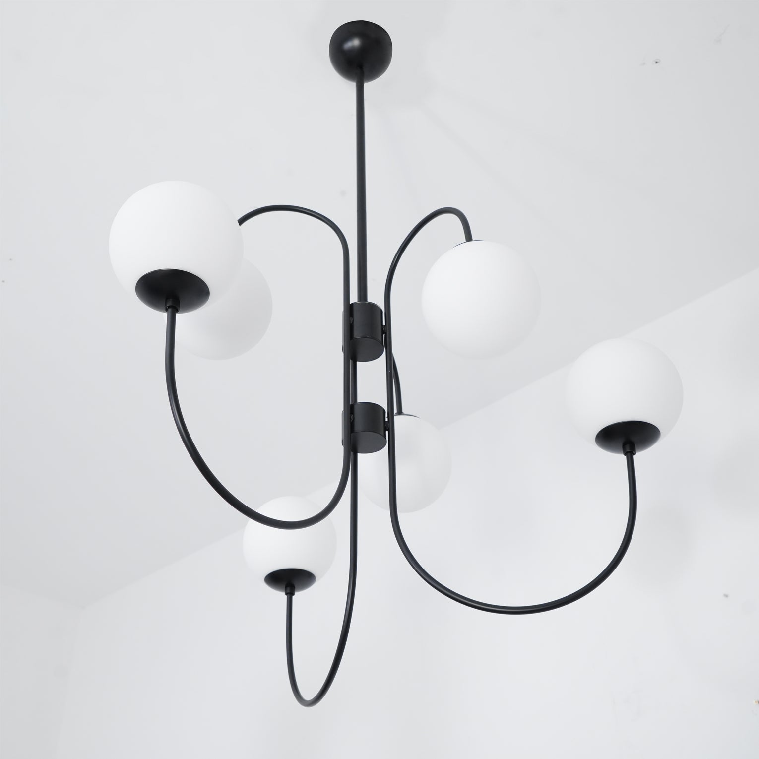 Lustra Lustre en Laiton avec Globe et Bras Courbés