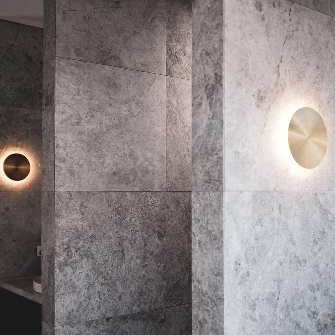Tivral Lampe Murale Minimaliste en Laiton