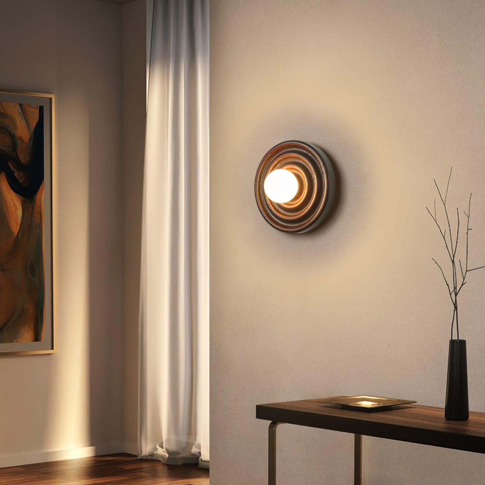 Lumoran Applique murale Ripple avec corps en bois de frêne et abat-jour en verre