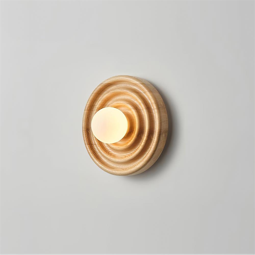 Lumoran Applique murale Ripple avec corps en bois de frêne et abat-jour en verre