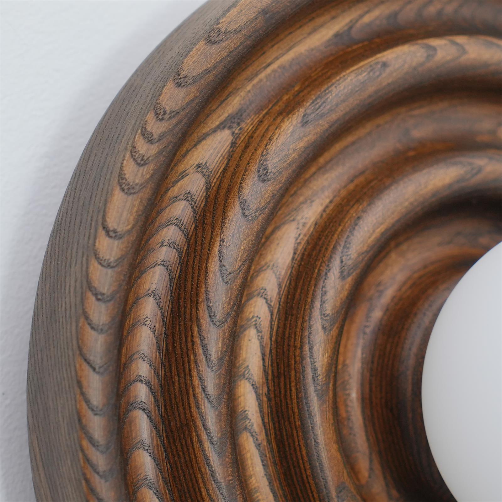 Lumoran Applique murale Ripple avec corps en bois de frêne et abat-jour en verre