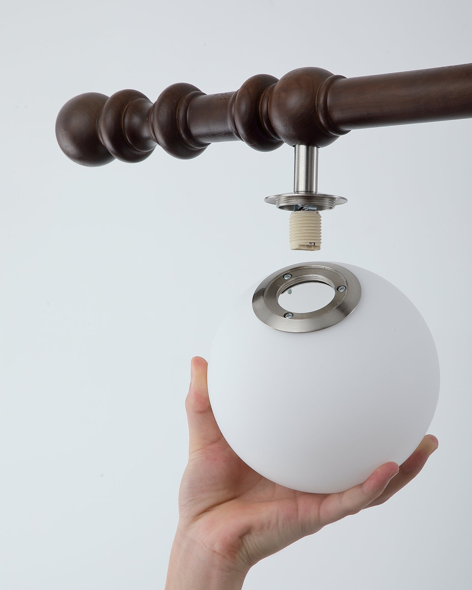Hayes Lustre Bois Linéaire Boules en Verre