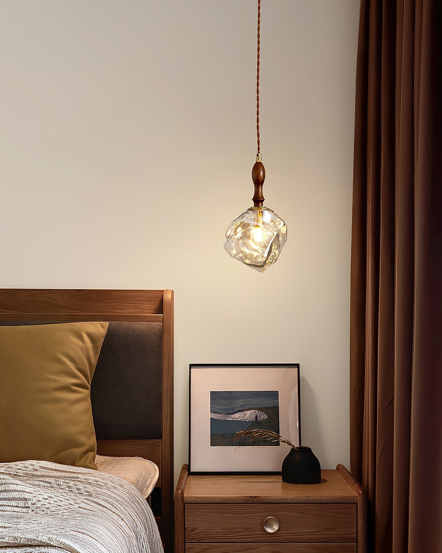Virelli Suspension Bois de Noyer Abat-jour Cube en Verre Sculptural Chic