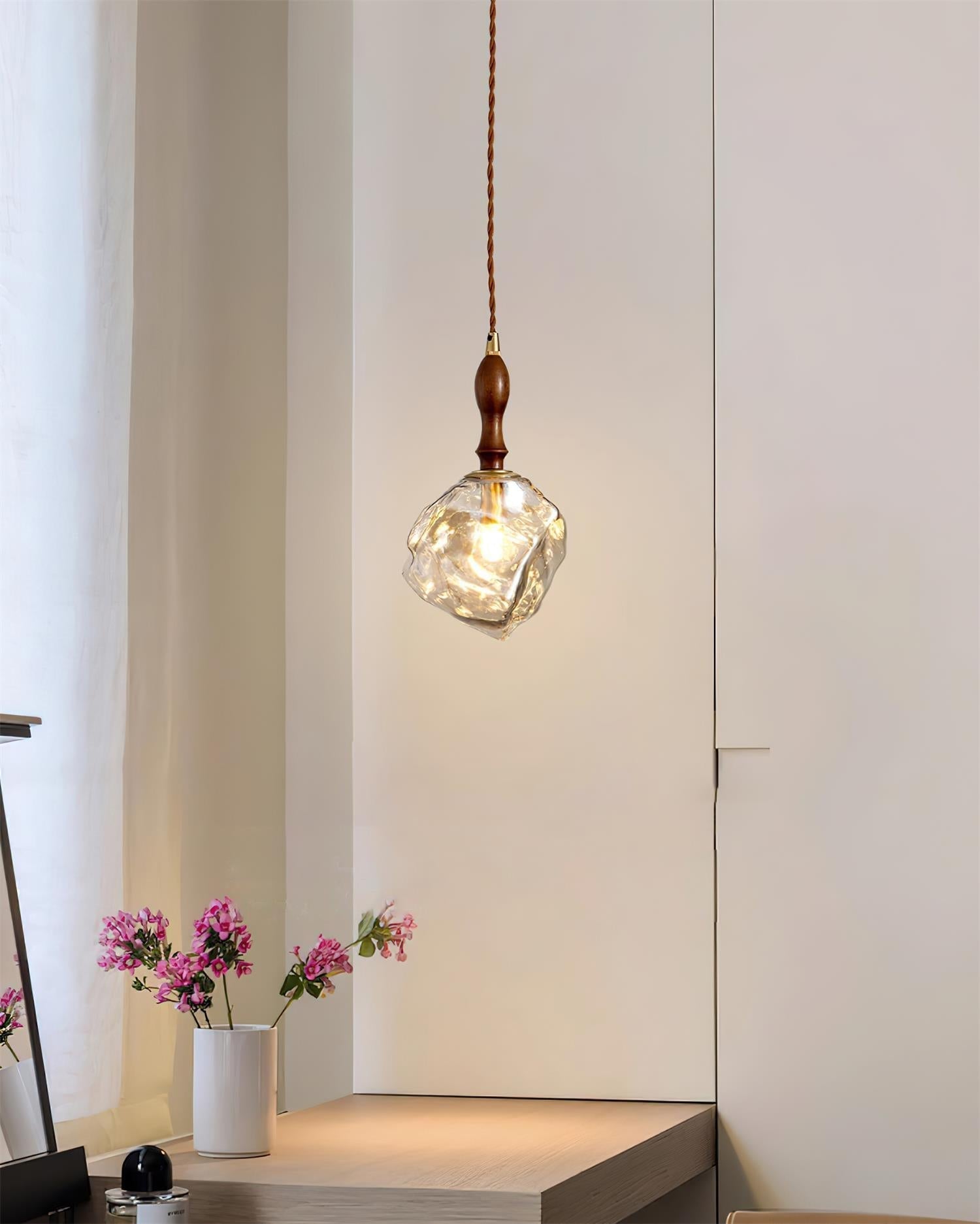 Virelli Suspension Bois de Noyer Abat-jour Cube en Verre Sculptural Chic
