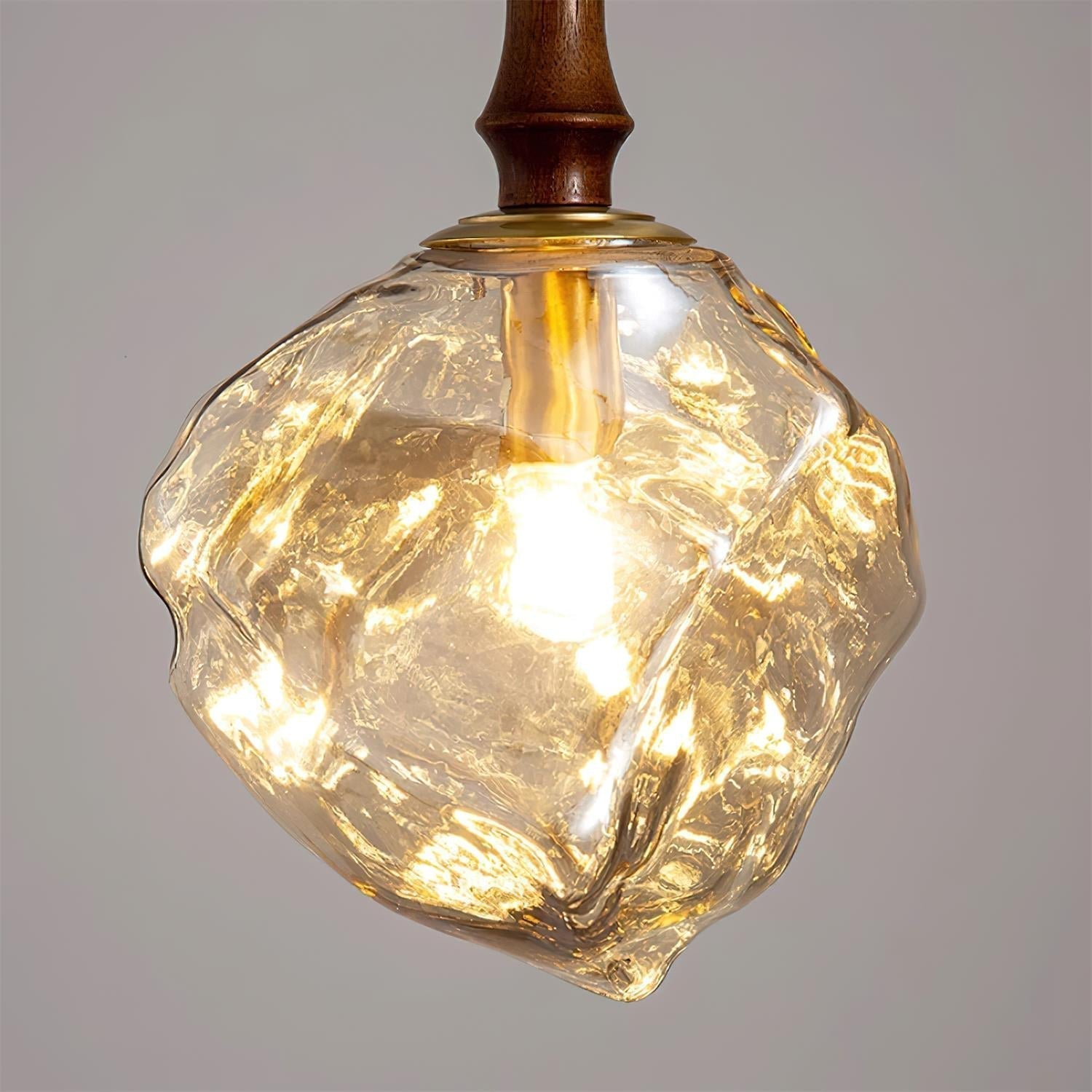 Virelli Suspension Bois de Noyer Abat-jour Cube en Verre Sculptural Chic
