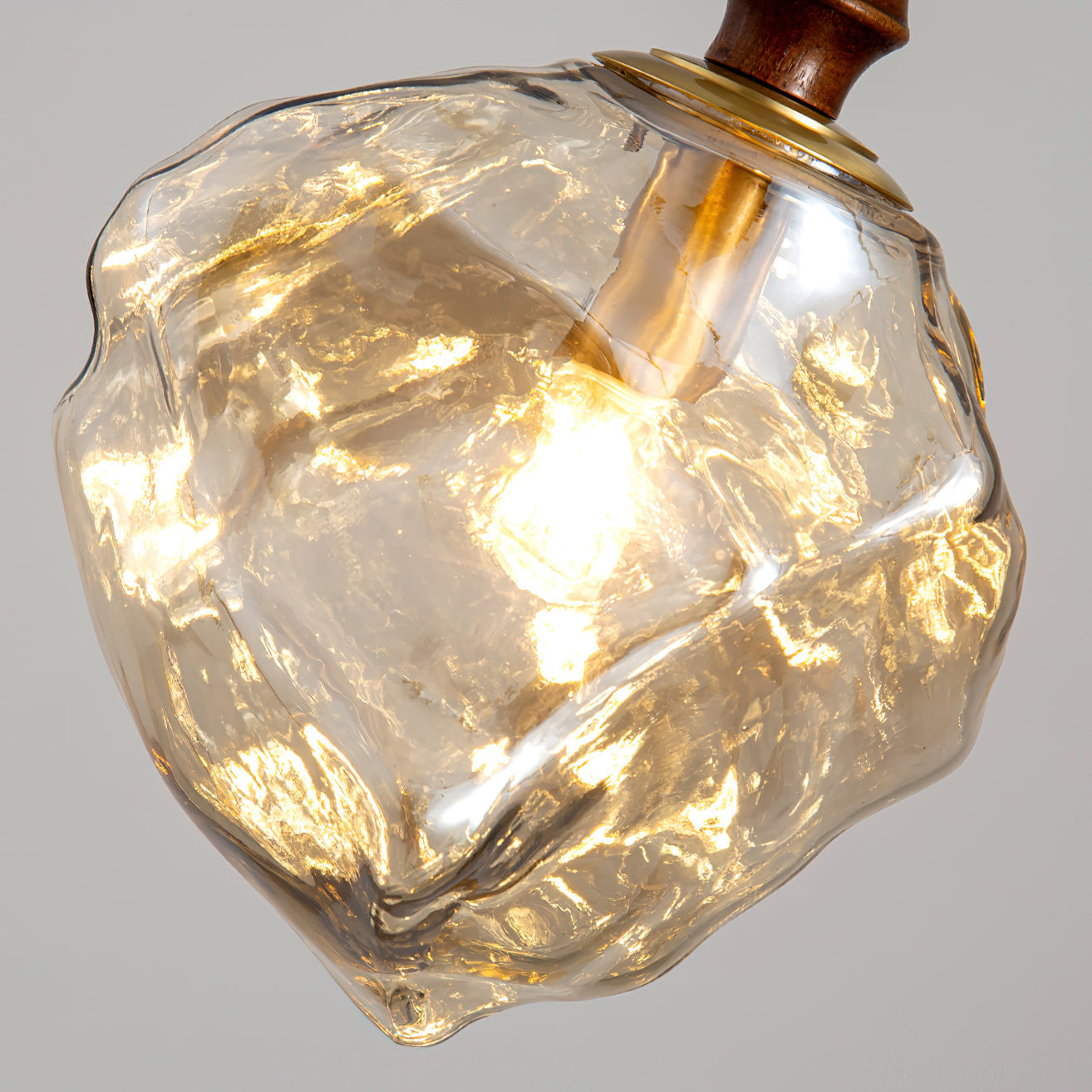 Virelli Suspension Bois de Noyer Abat-jour Cube en Verre Sculptural Chic