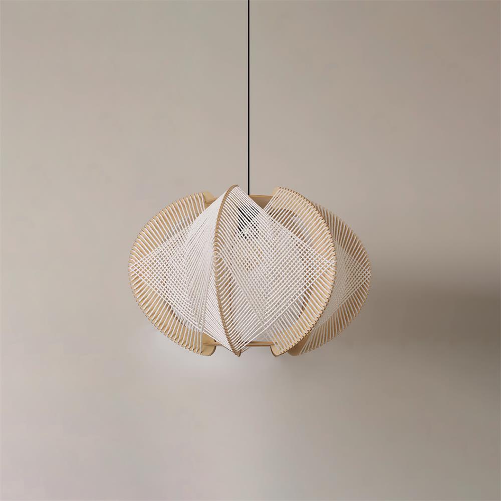 Novan Suspension avec abat-jour en tissu, structure en bois et détails en fil métallique
