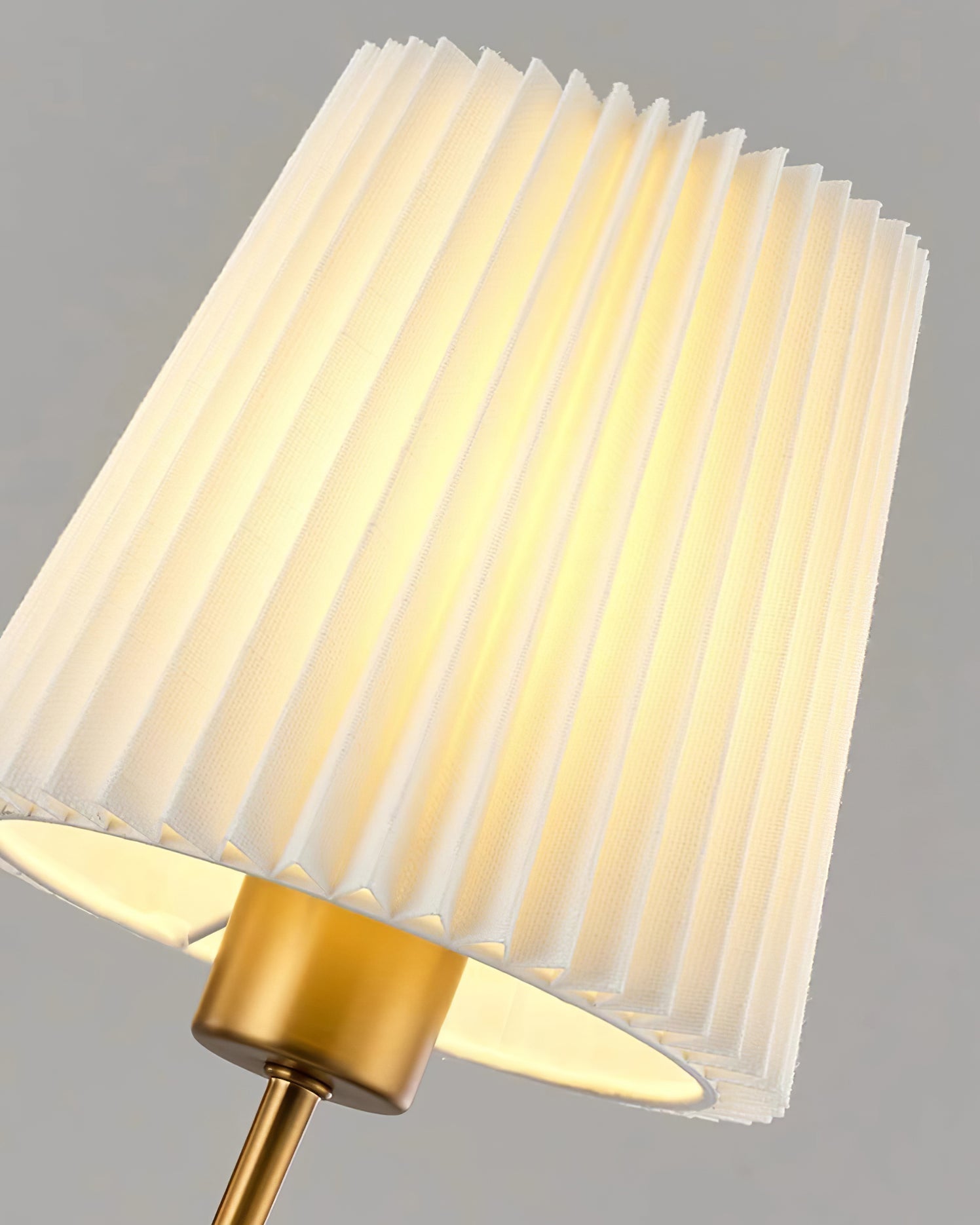 Jeremiah Lustra Lustre Laiton Blanc Plissé Élégant